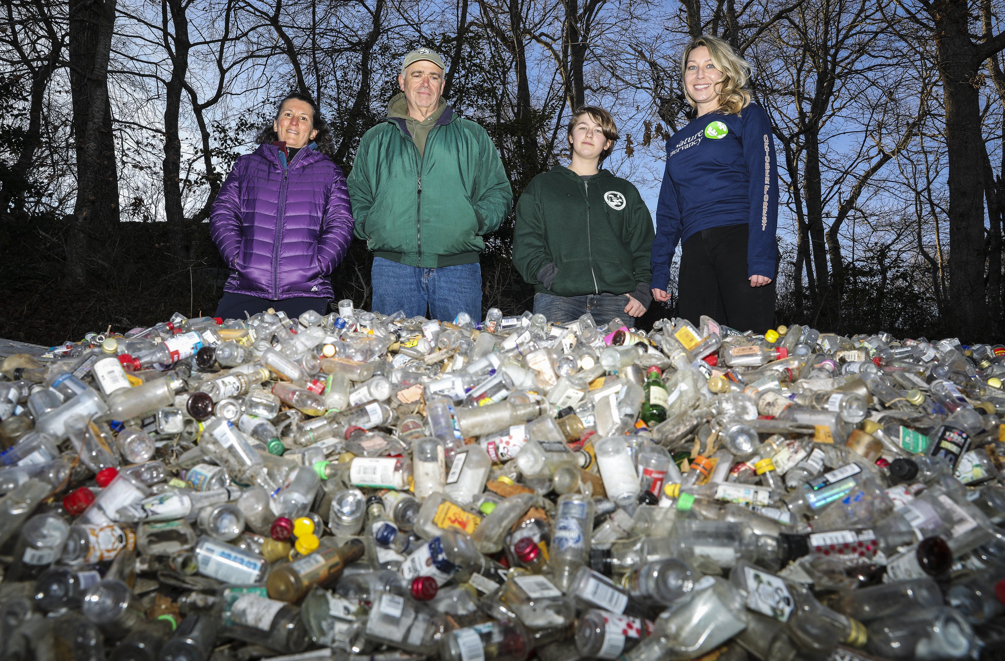 Last Call for Minibottles? A Little Booze Battle is Nipping at Maine - WSJ