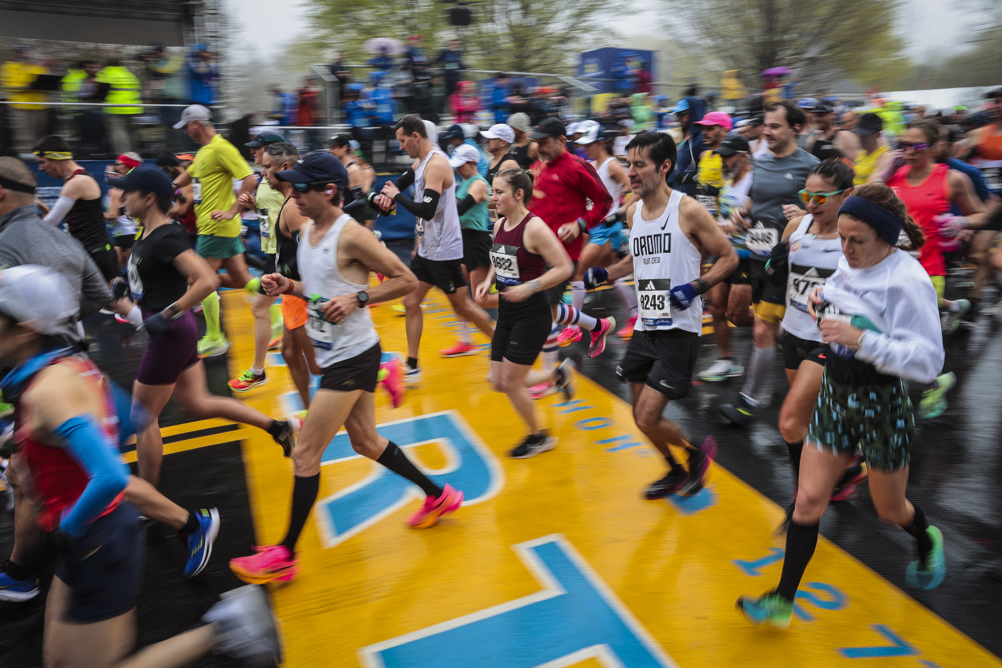 Boston Marathon 2023: Fans watch Red Sox, Bruins, Marathon on Patriots Day