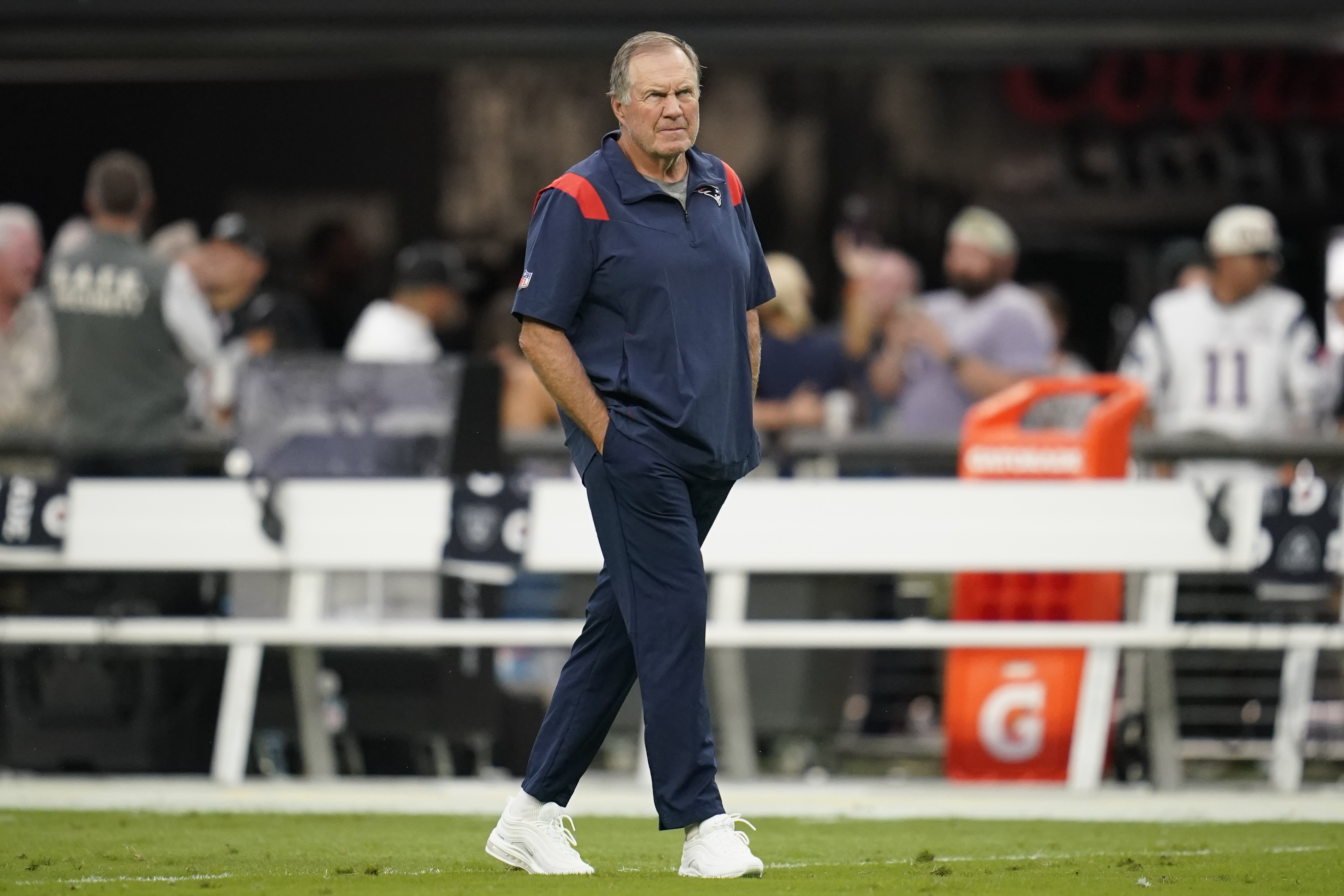 Analysis: Belichick may be putting faith in returning LBs