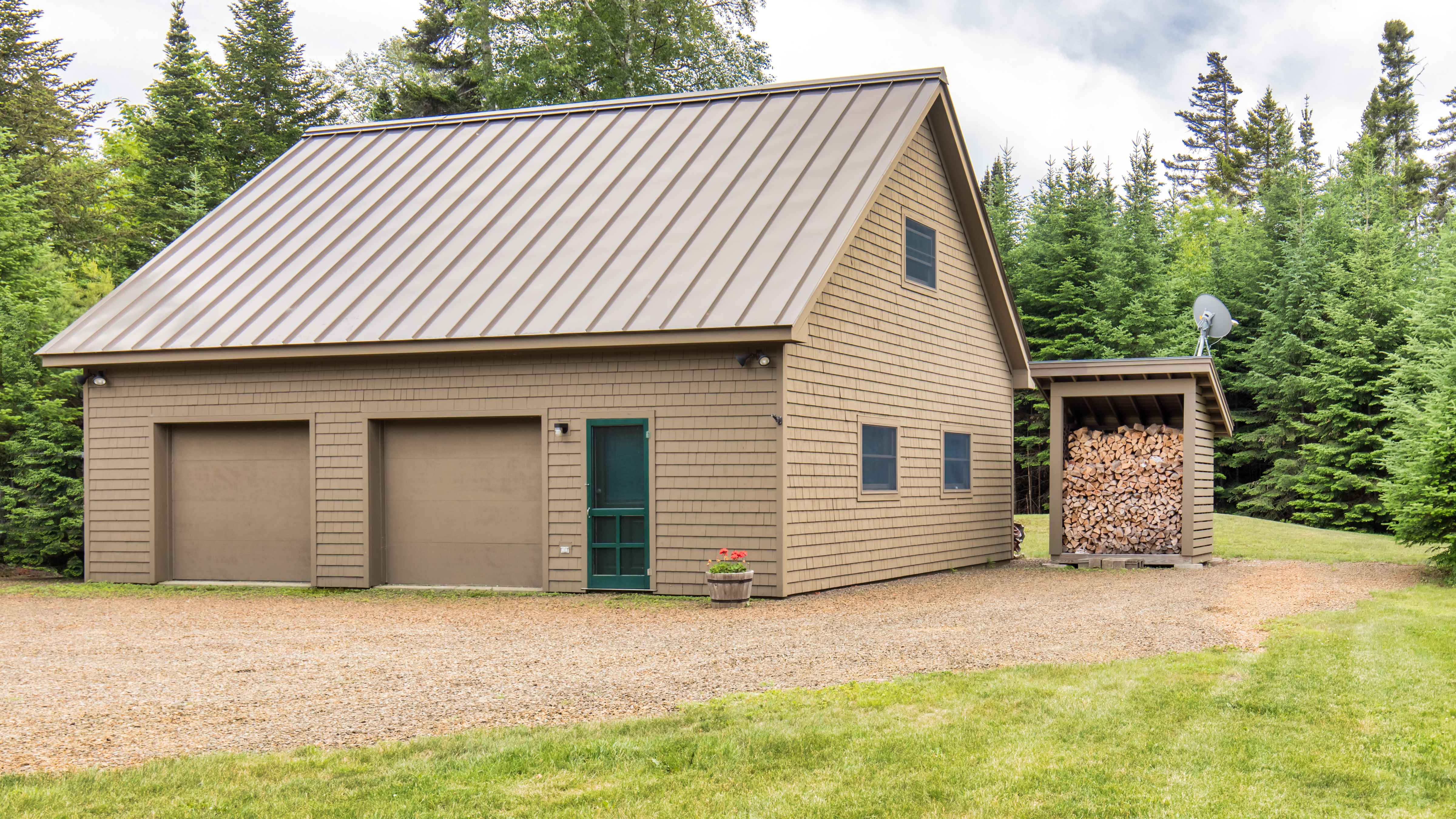 1858-kennebago-river-road-stetson-maine-garage