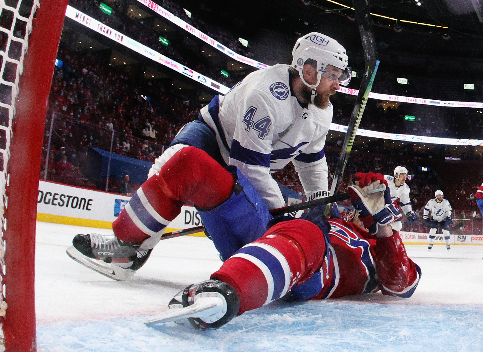 Stanley Cup Final: Lightning crush Canadiens in Game 1 