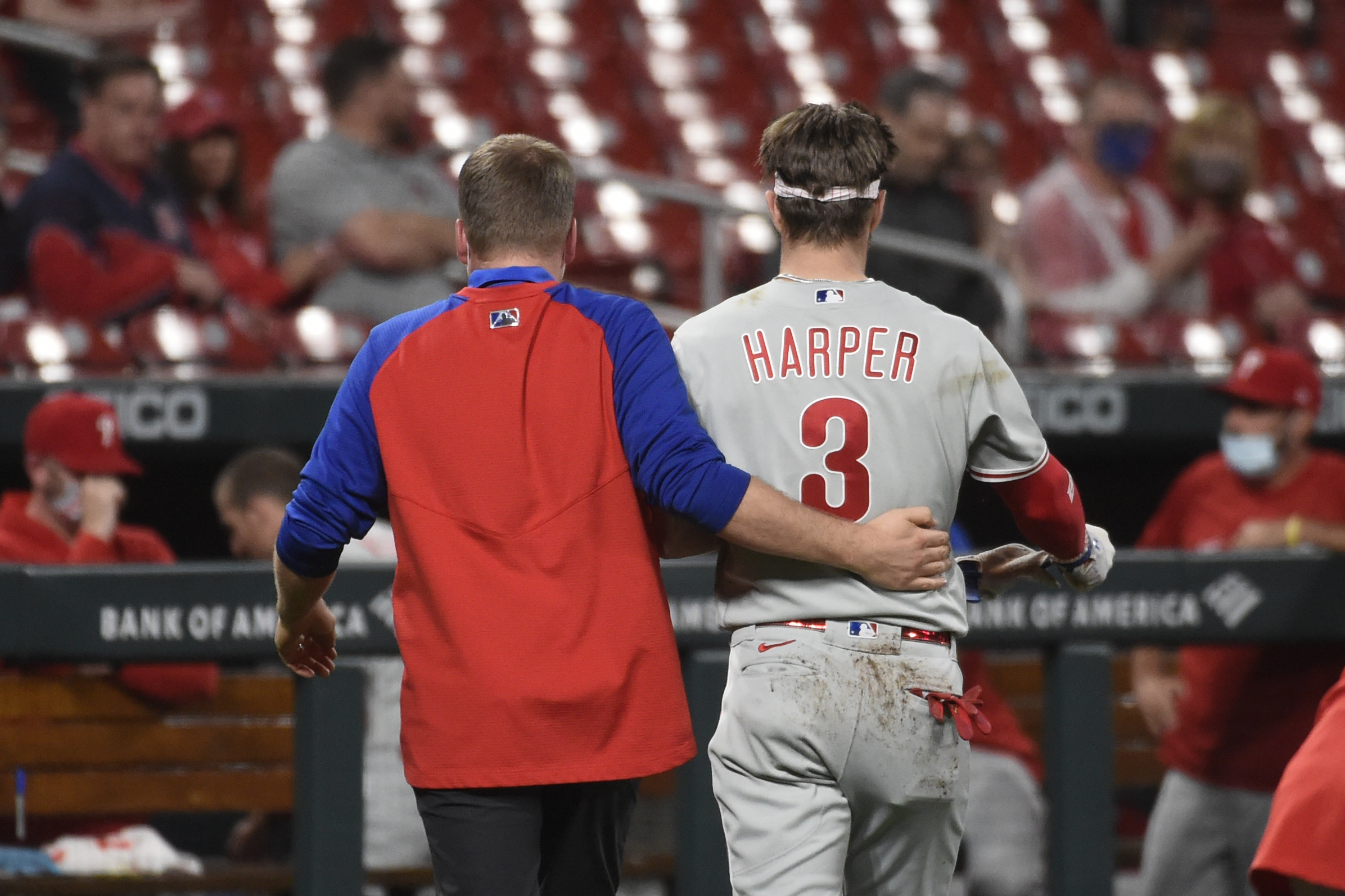 Phillies' Bryce Harper hit by pitch in face, walks off - The Boston Globe