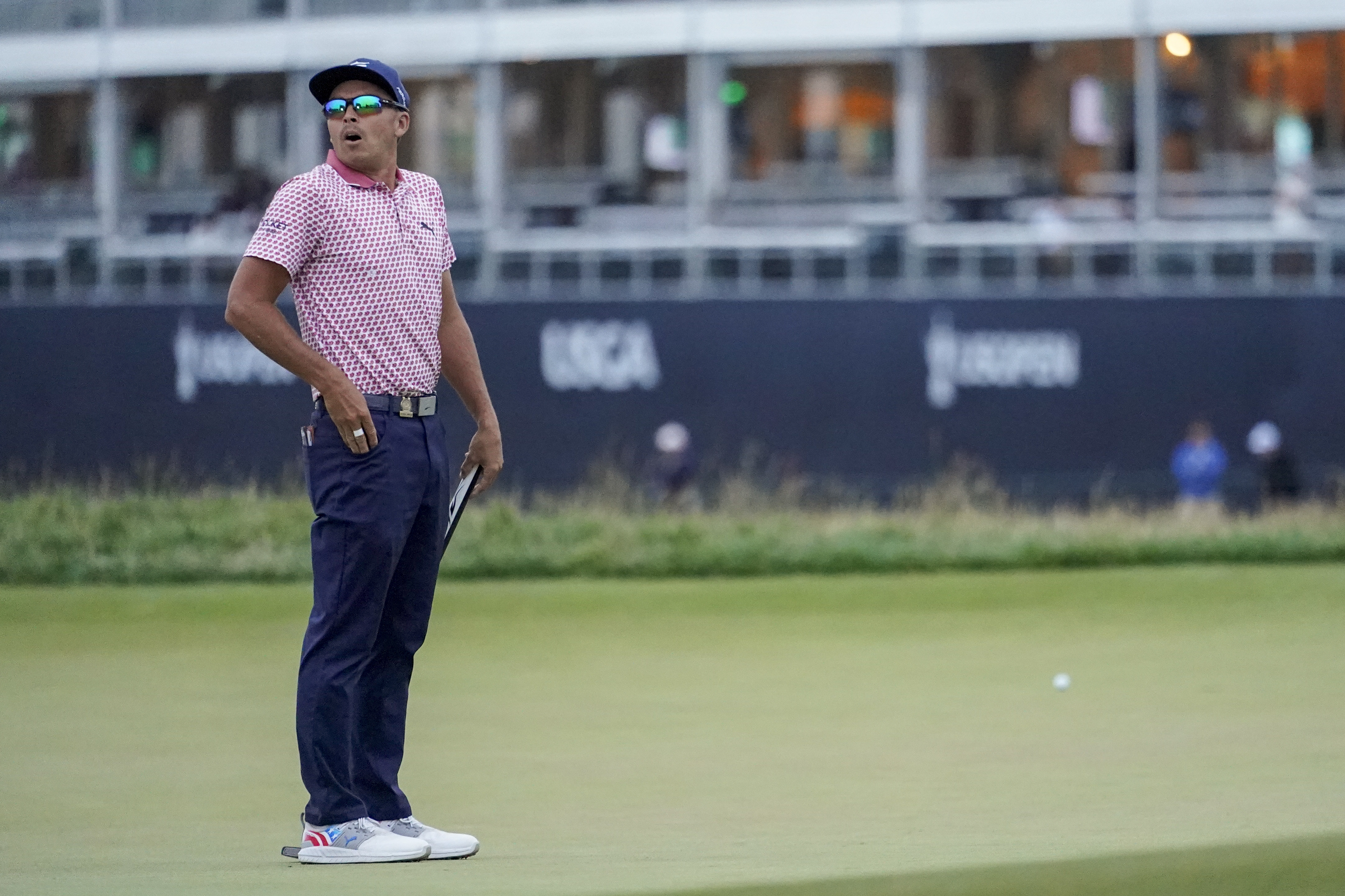 Tom Brady: Patriots QB joins Rickie Fowler for golf ahead of U.S. Open