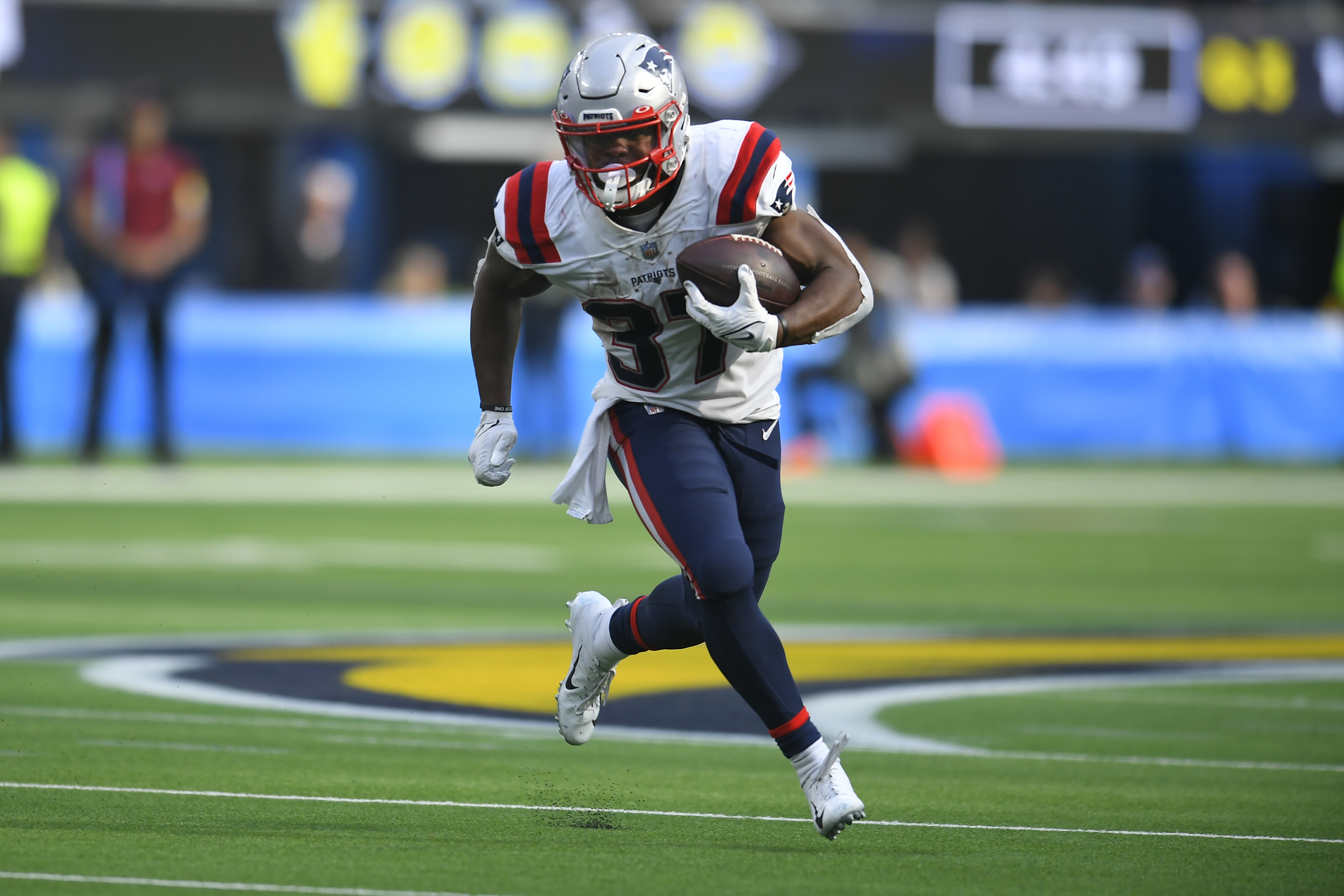 Patriots vs. Browns report cards: Mac Jones, Rhamondre Stevenson