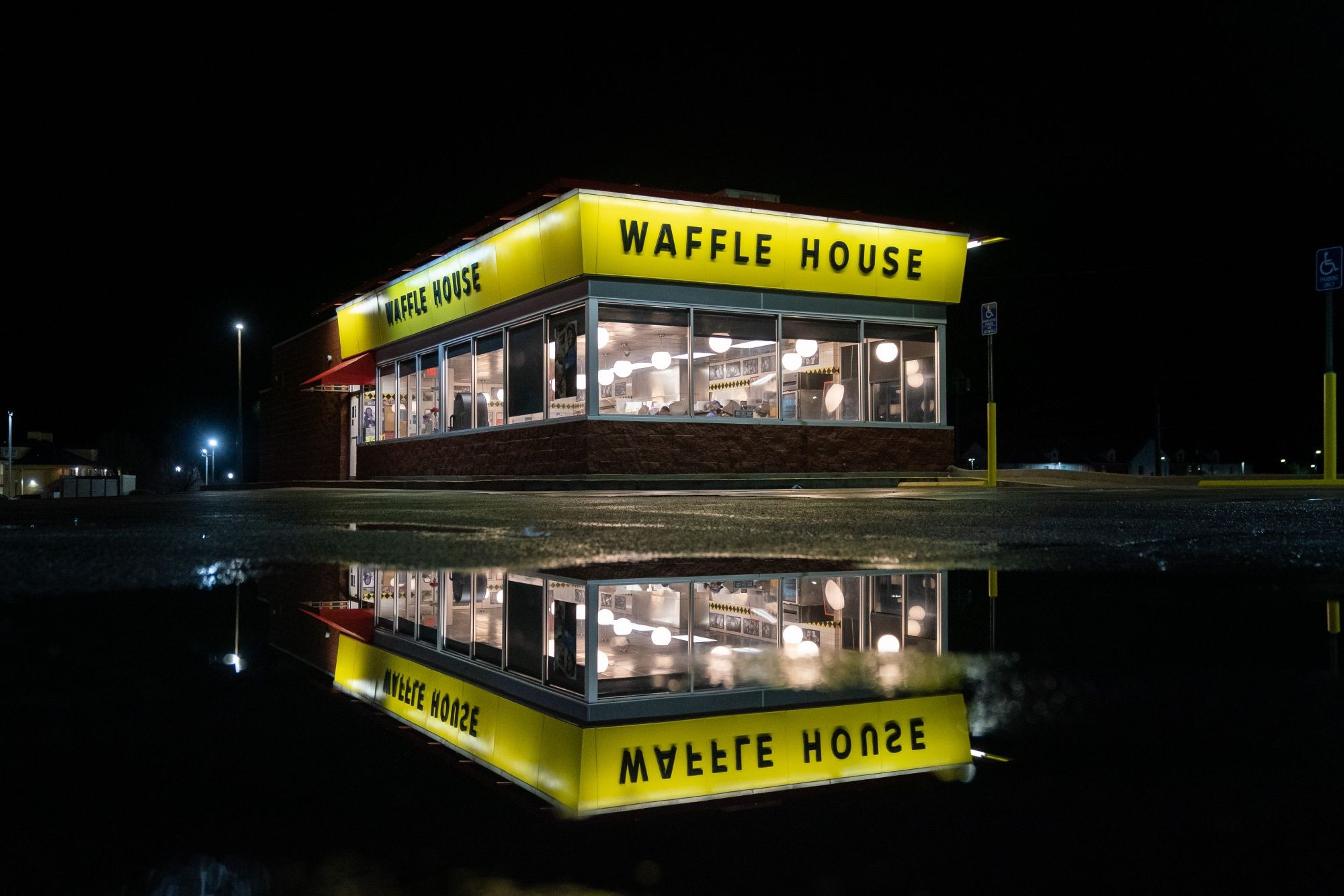 are-dogs-allowed-in-waffle-house