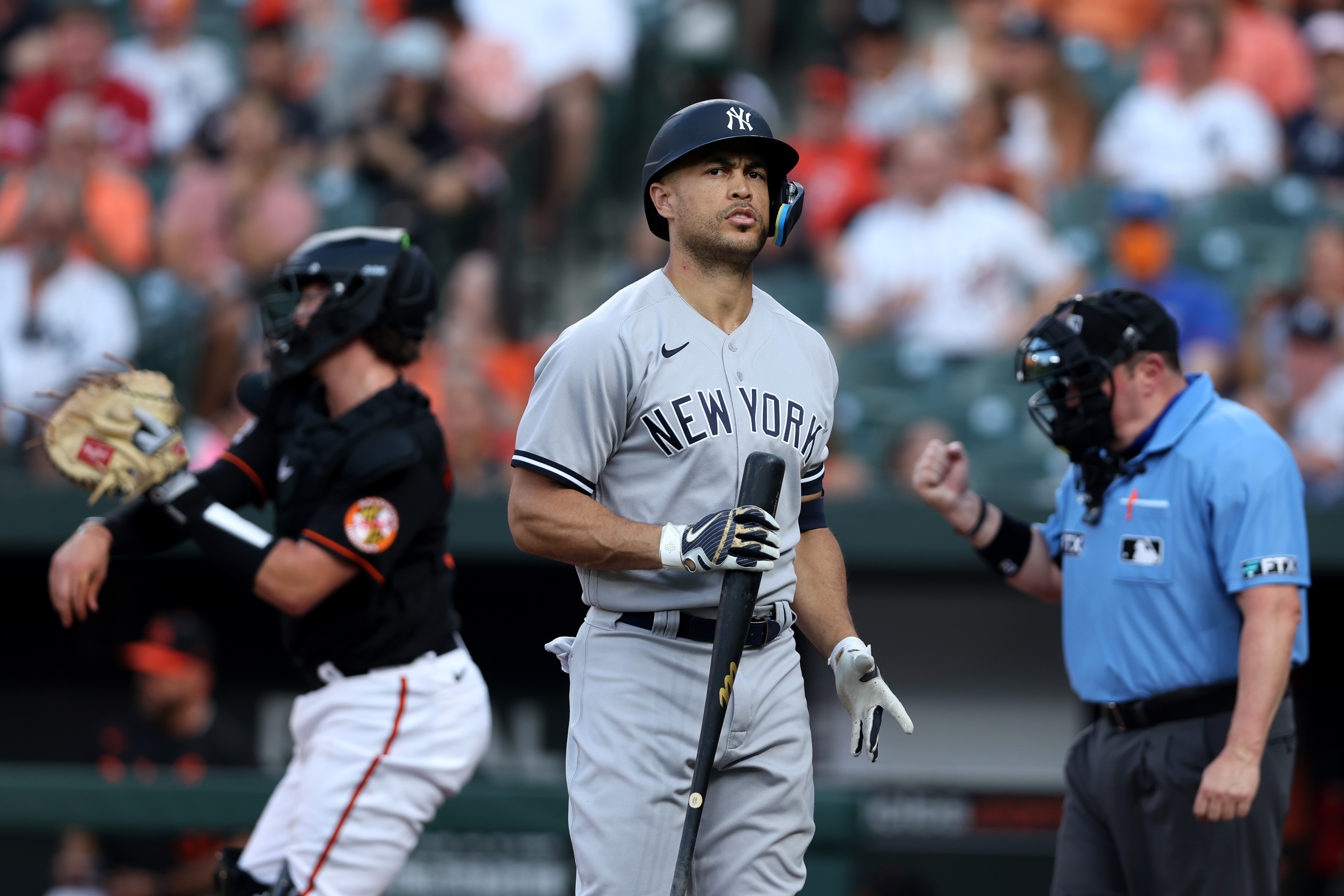 Yankees win 10th straight game, backed by Giancarlo Stanton