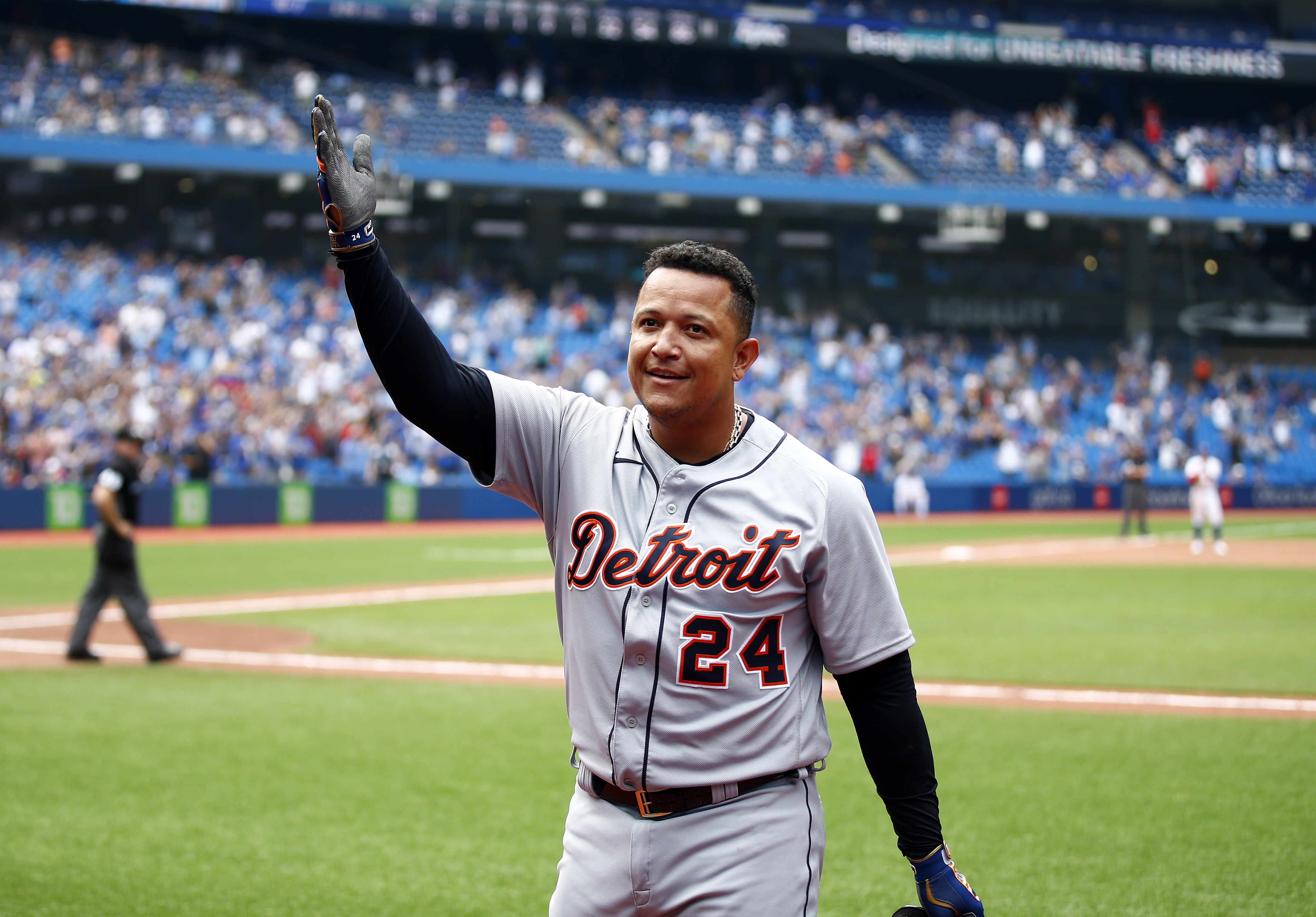 Tigers fall 6-3 to the Red Sox on Opening Day, Cabrera singles run in