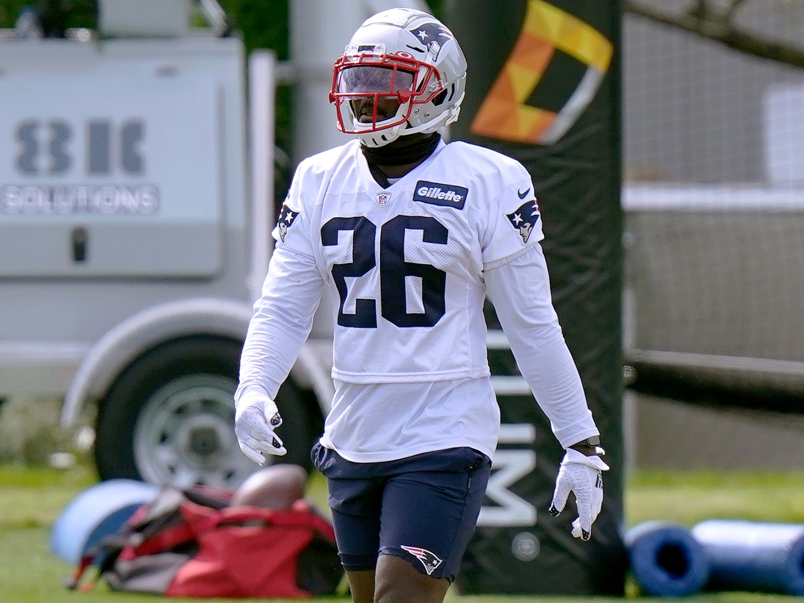 Sony Michel debuts at Patriots practice as a full participant The