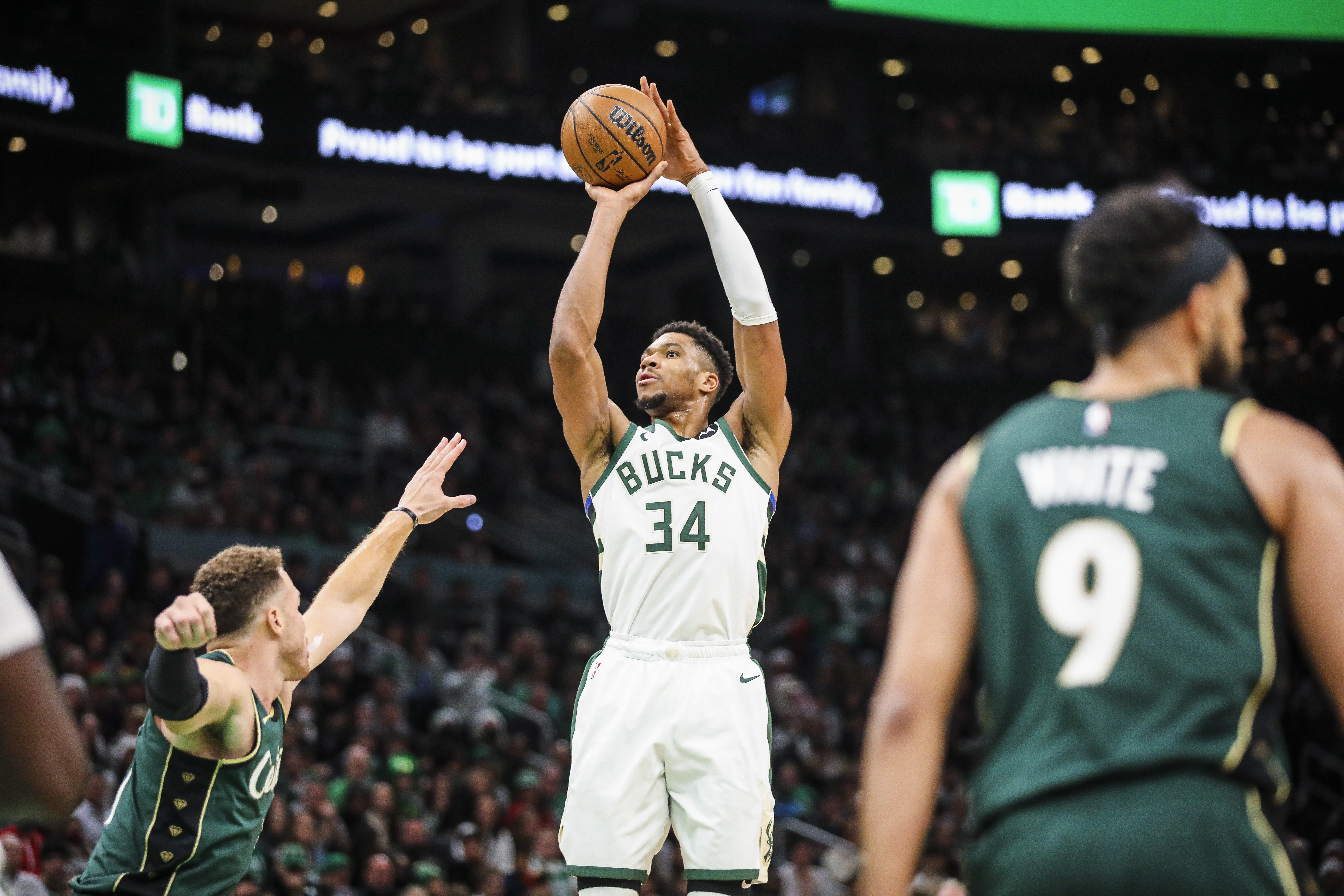 Bucks' 50-year wait ends with a title behind 50 from Giannis