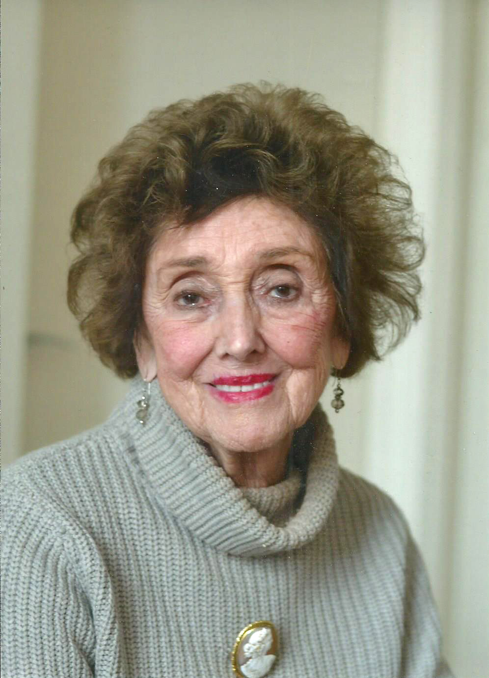 Betty Taymor.