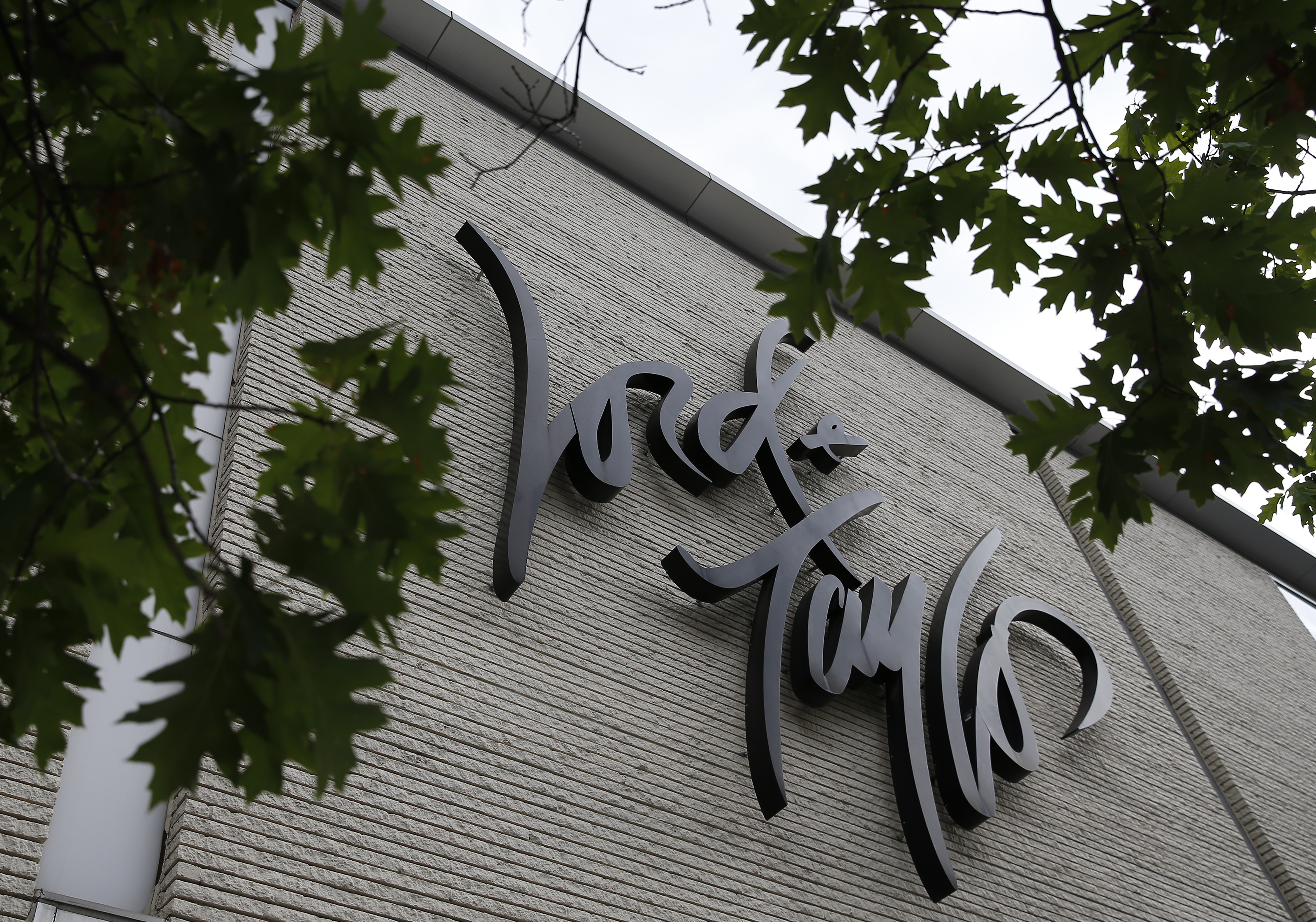 Why Lord and Taylor Boston is the best place to shop - Thrillist