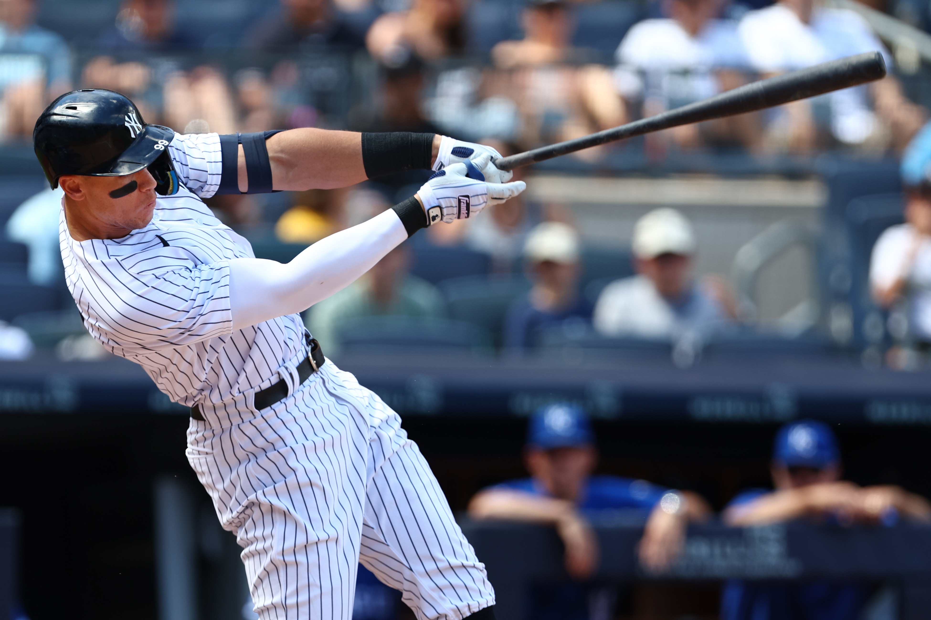 Aaron Judge won't slow down, crushing 55th home run in 12-inning Yankees  win - The Boston Globe