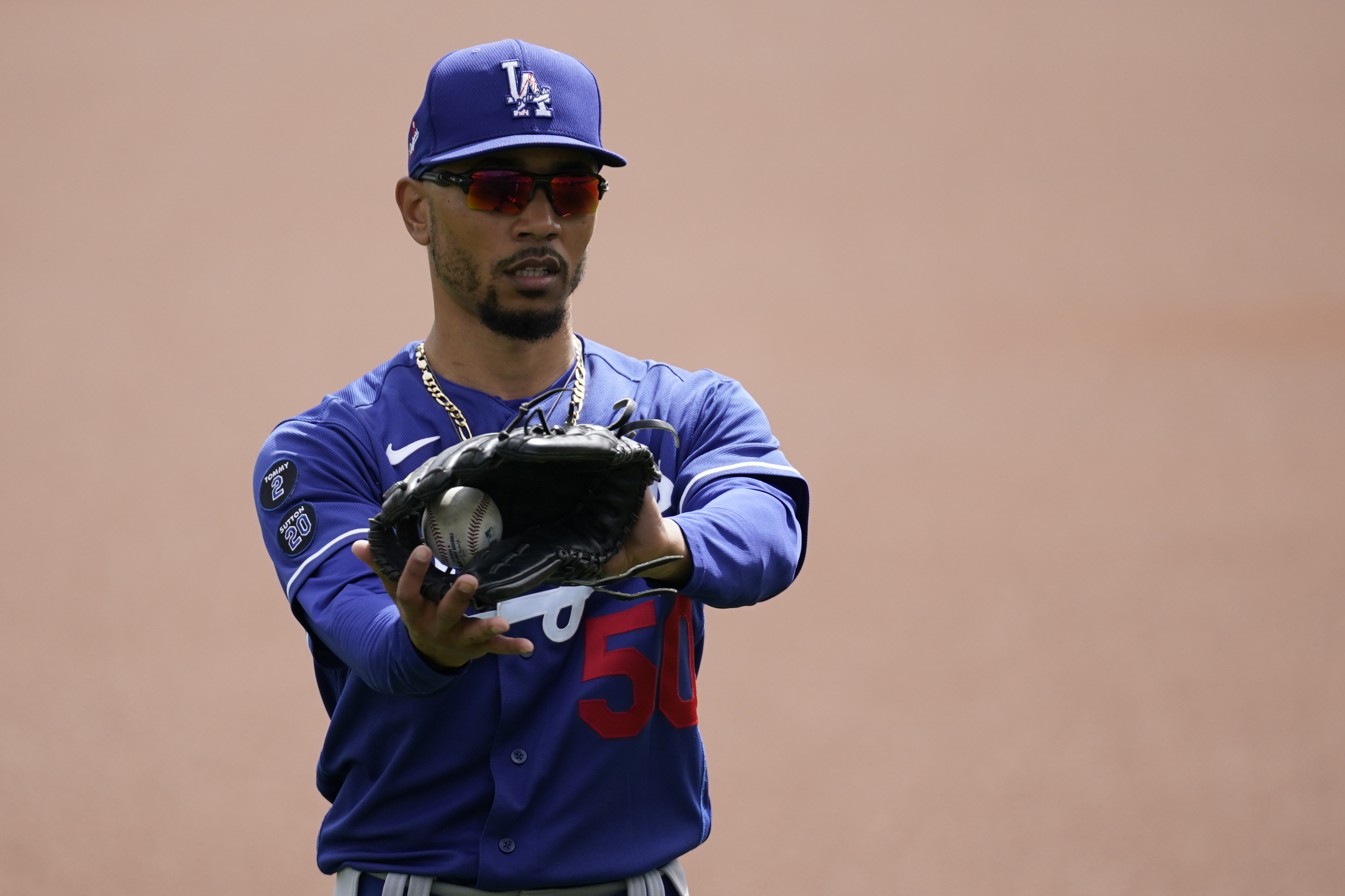 Former Red Sox star Mookie Betts struggling as Dodgers face