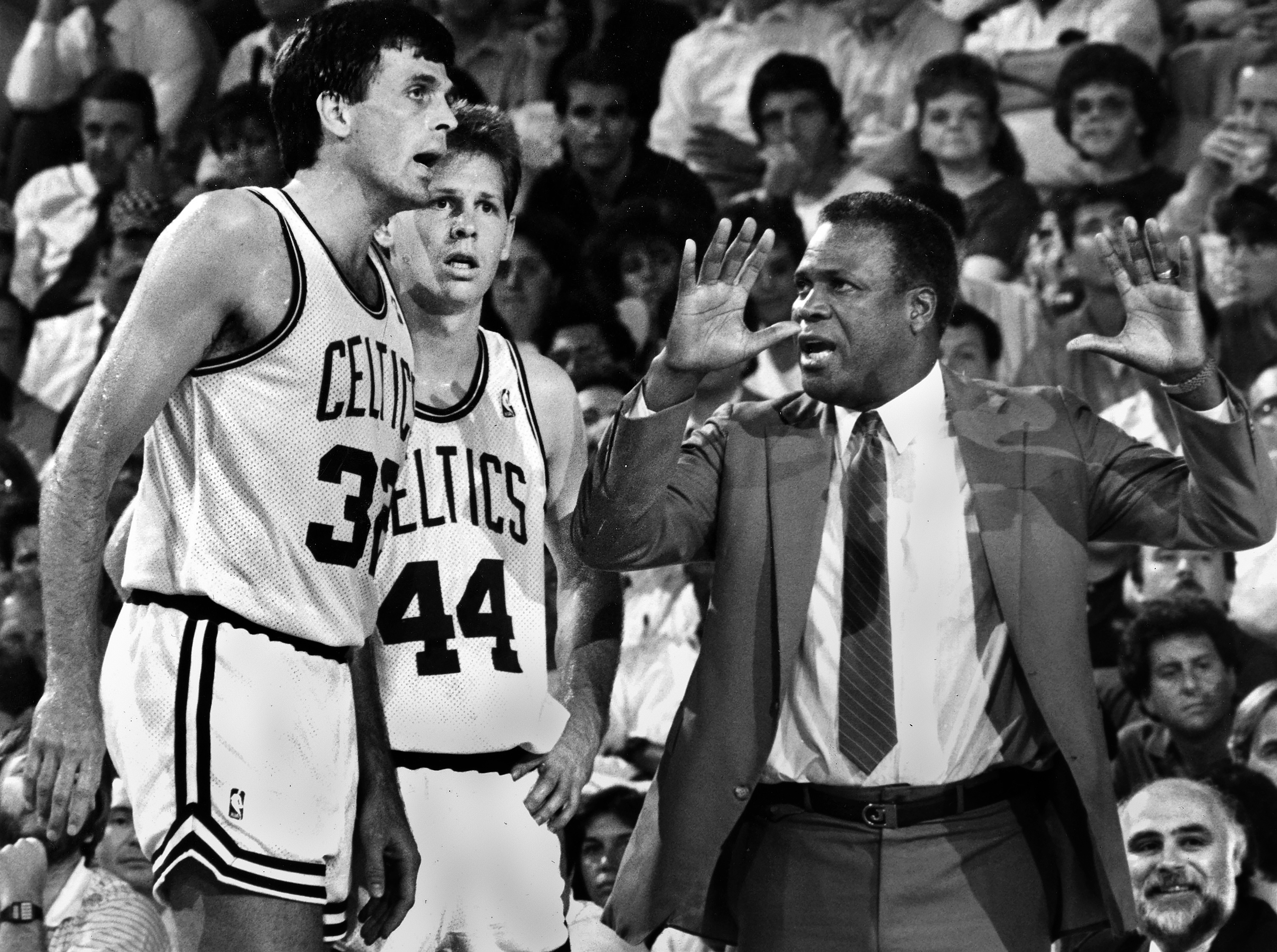 Mr. Jones gestured as he talked with Kevin McHale (left) and Danny Ainge during Game 5 of the third round of the 1988 NBA playoffs against the Detroit Pistons.