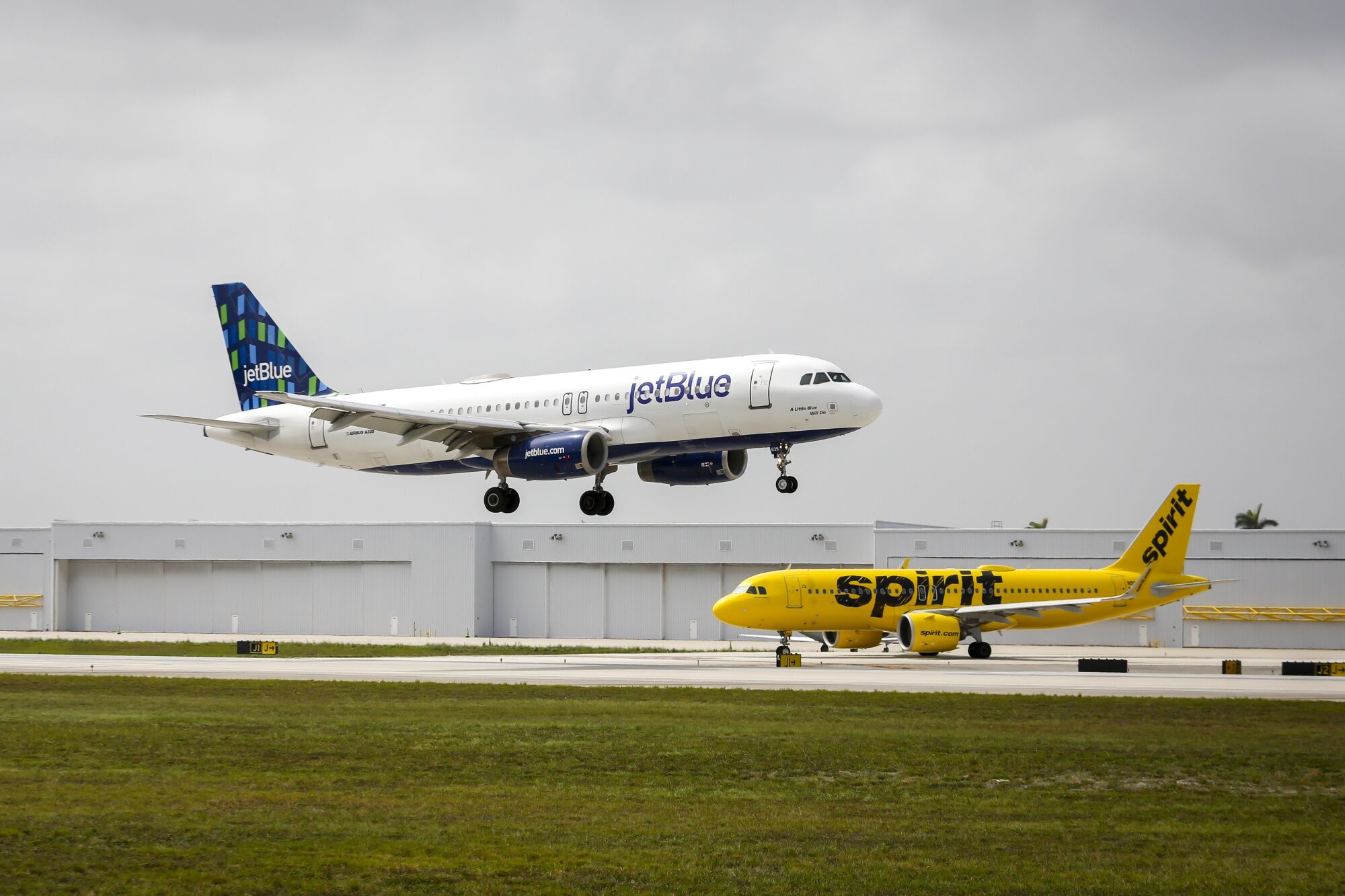 Who is the JetBlue passenger kicked off flight for saying the n-word?