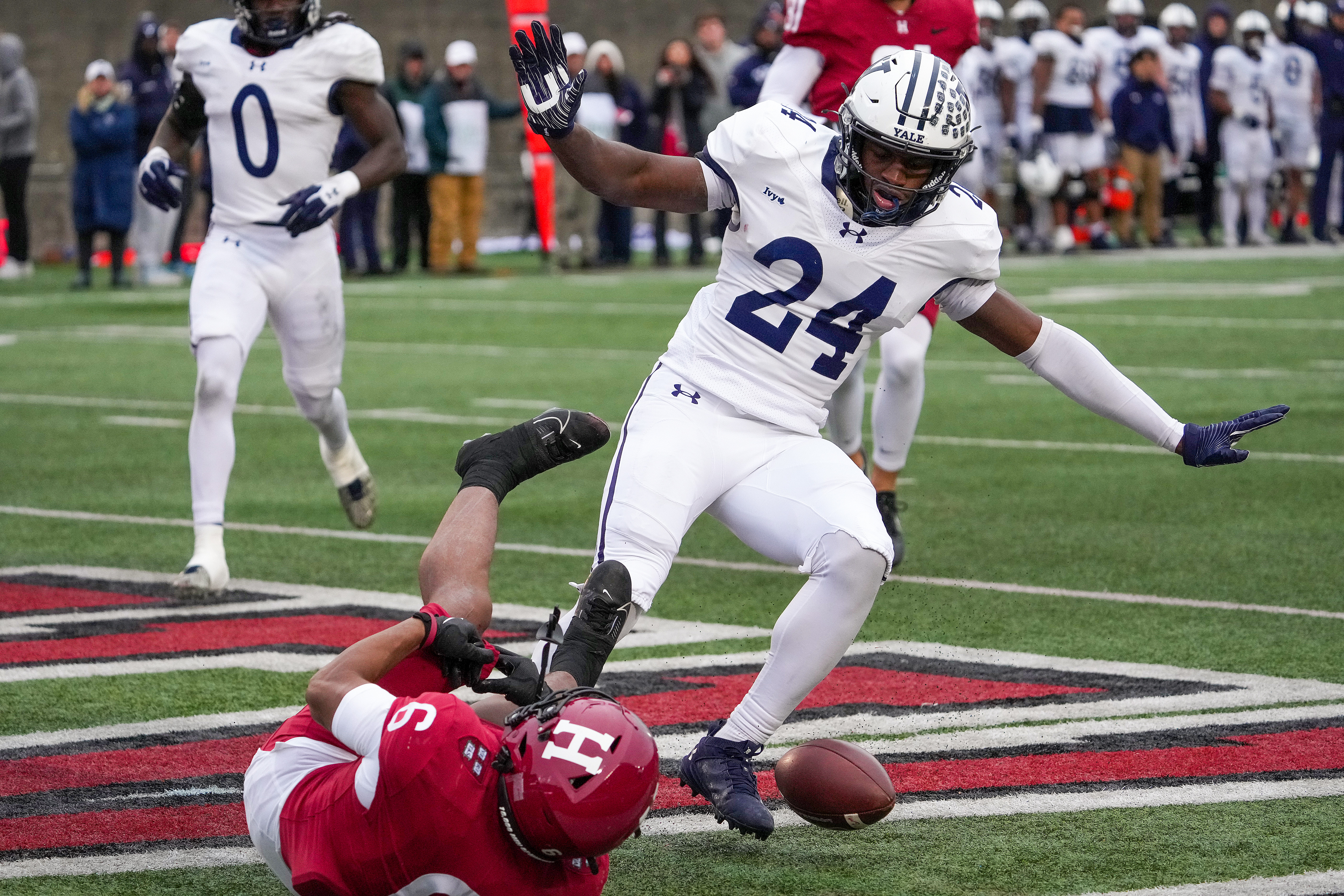Yale holds off Harvard to win 140th edition of The Game, image size:5616x3744