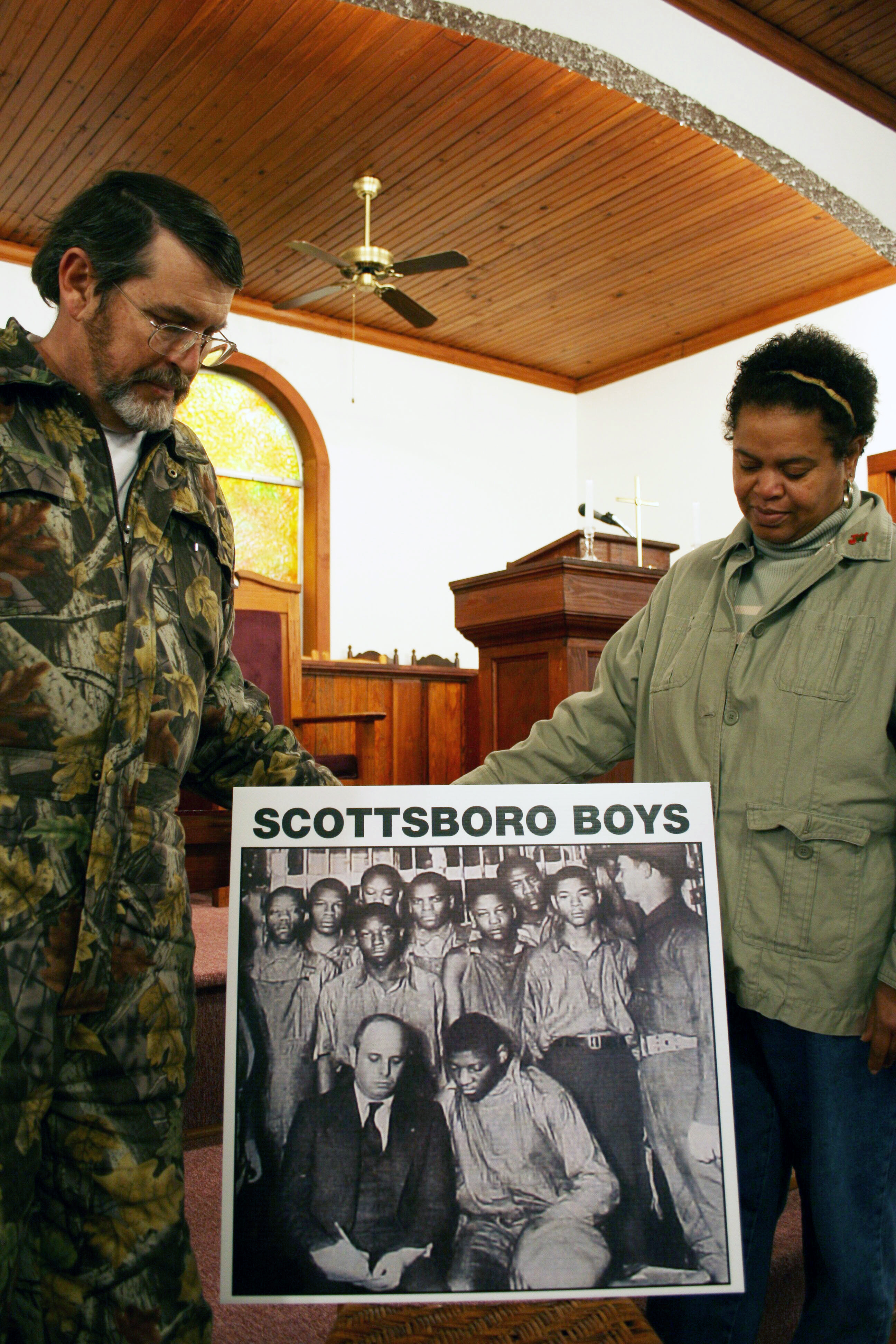 In 2009, Ms. Washington posed with one of the photographs to be displayed in a museum dedicated to the 1930s Scottsboro Boys case in Scottsboro-Jackson County, Ala.