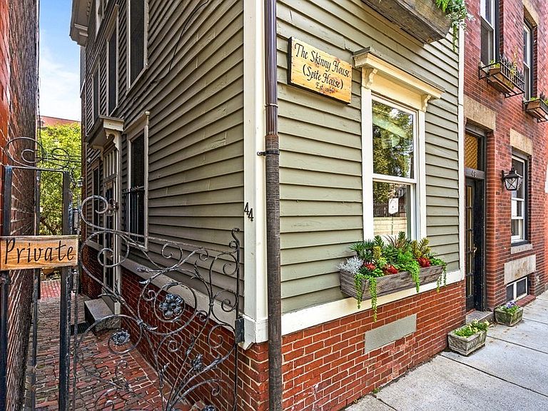 The Skinny House is also nicknamed "The Spite House," because it was reportedly built to block the views next door.