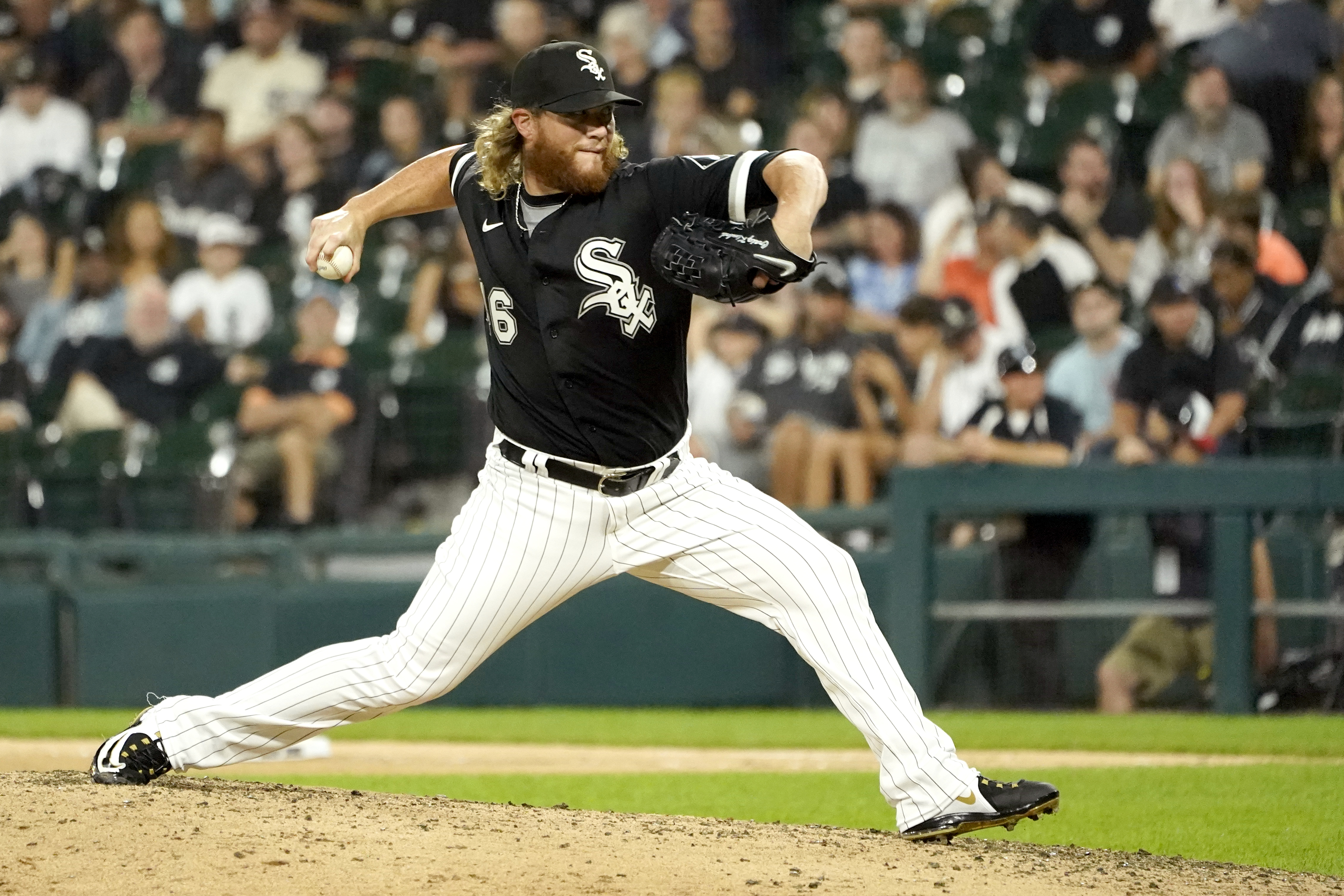 Twins Outfielder Does Perfect Craig Kimbrel Impersonation Before