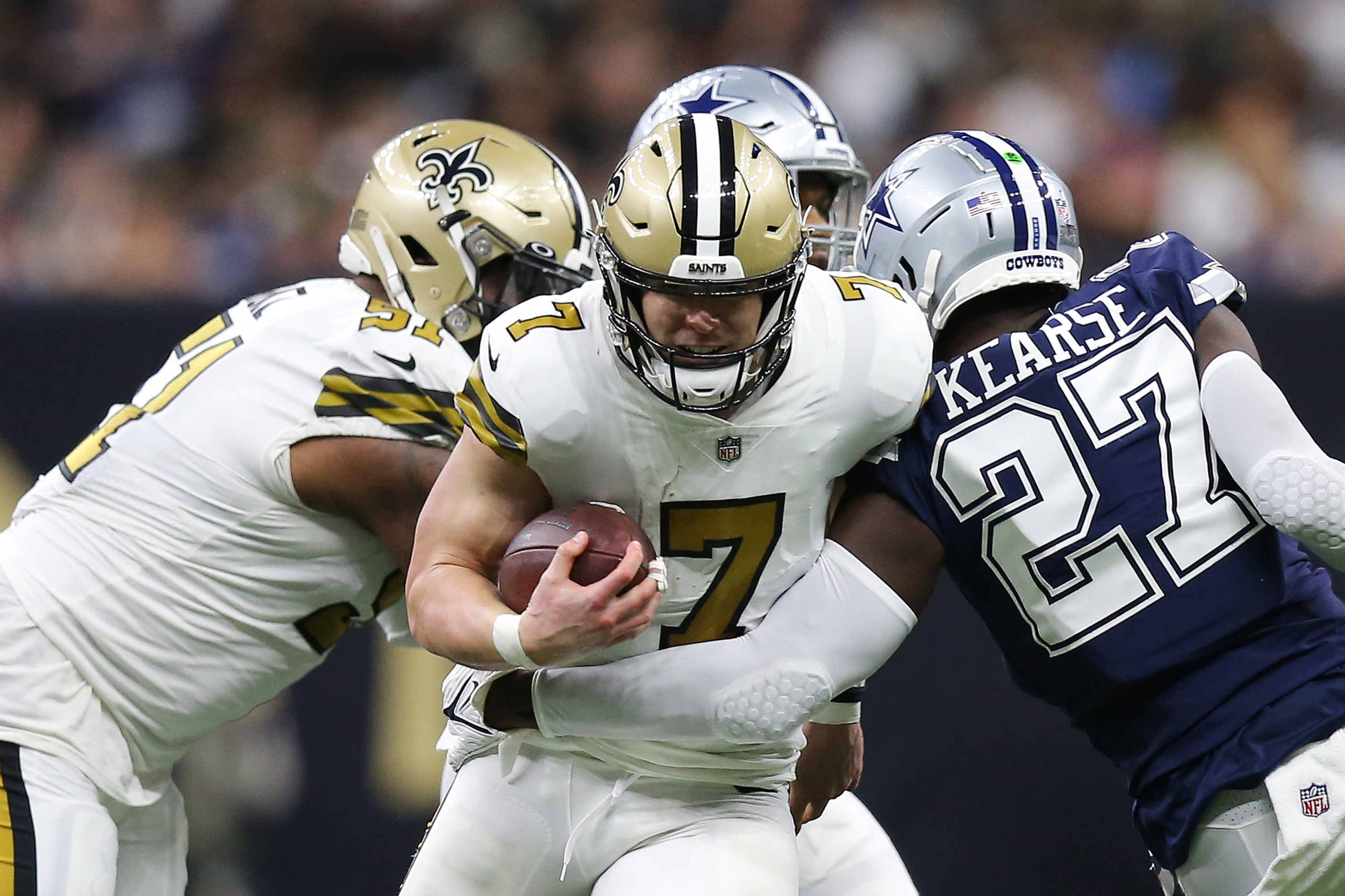 Defense lifts Dallas to 27-17 victory over sinking Saints