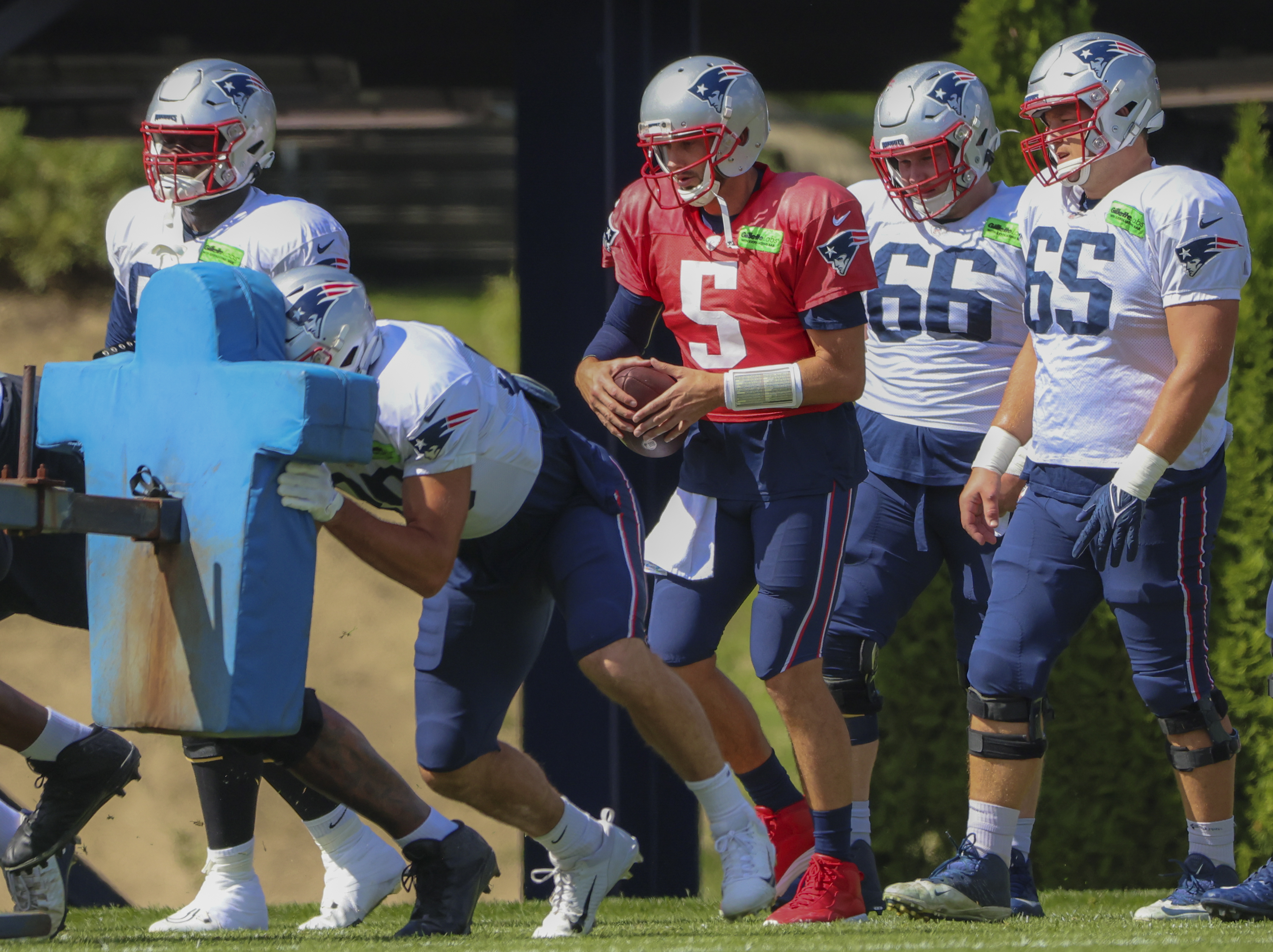 Patriots quarterback Brian Hoyer and coach Bill Belichick reflect on  Packers, iconic Lambeau Field - The Boston Globe