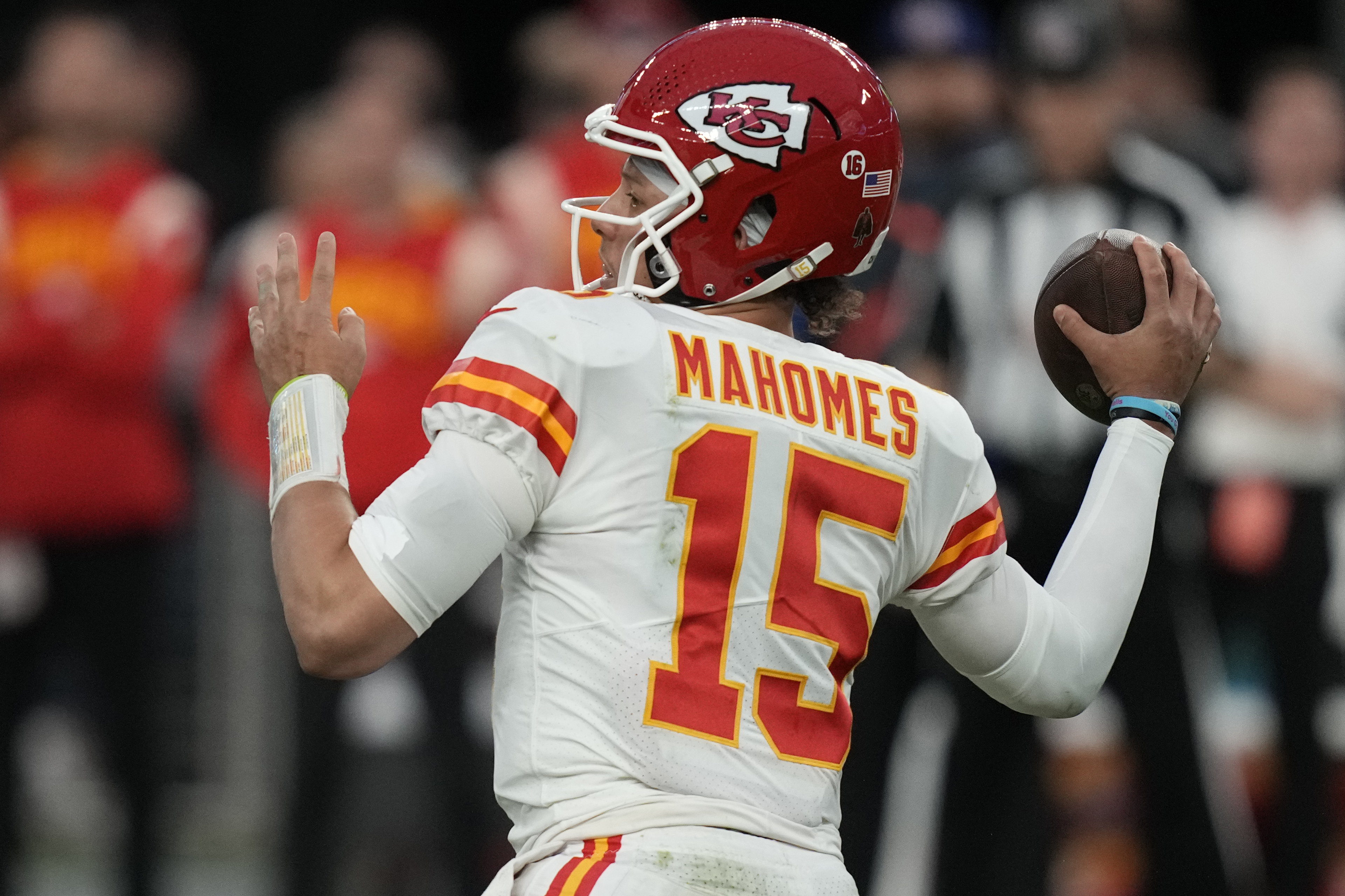 Mahomes, Hurts hope to 'inspire' in first Super Bowl with two Black QBs