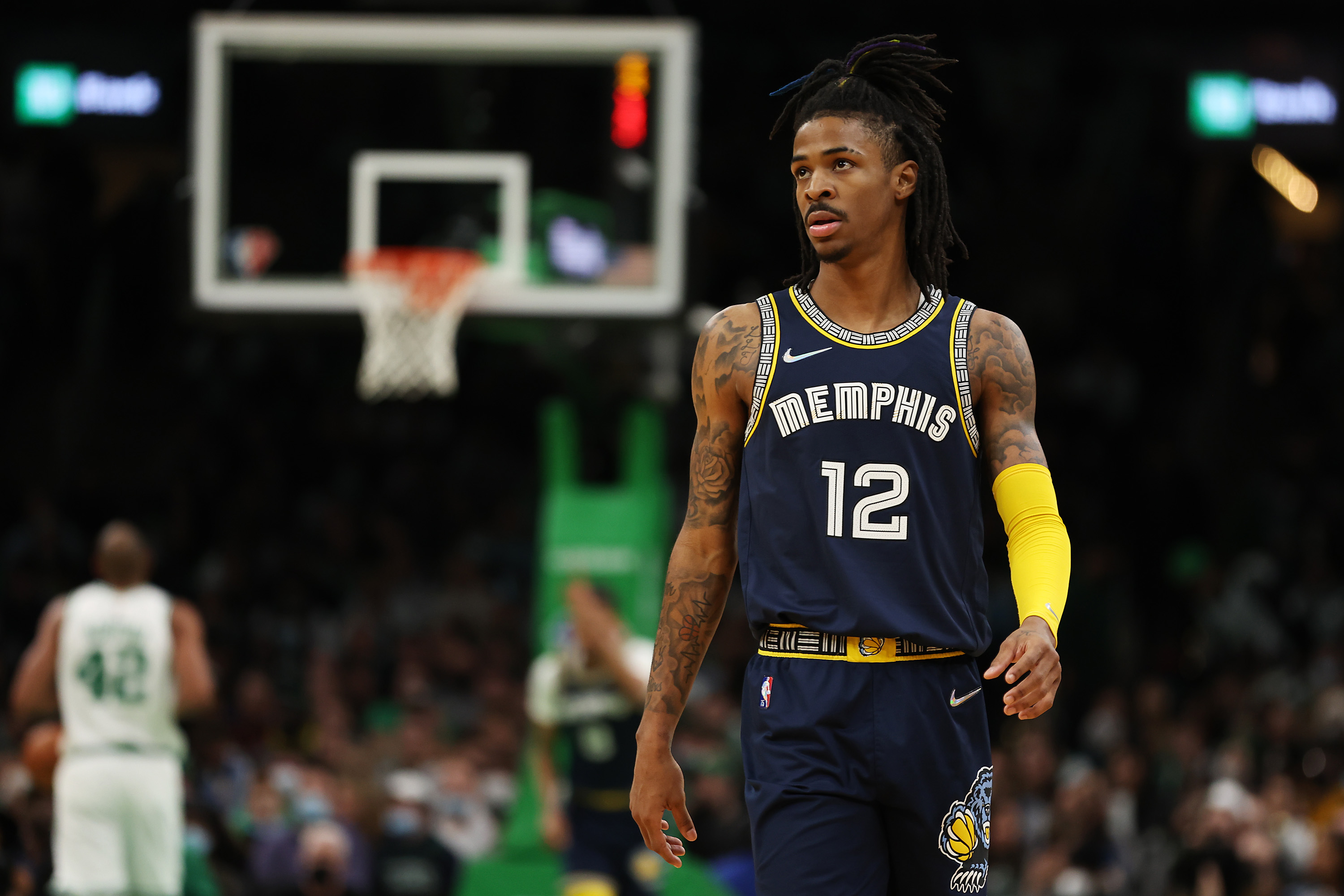 Watch: Memphis' Ja Morant delivers an eye-popping dunk in the first half of  Thursday's game against the Celtics - The Boston Globe