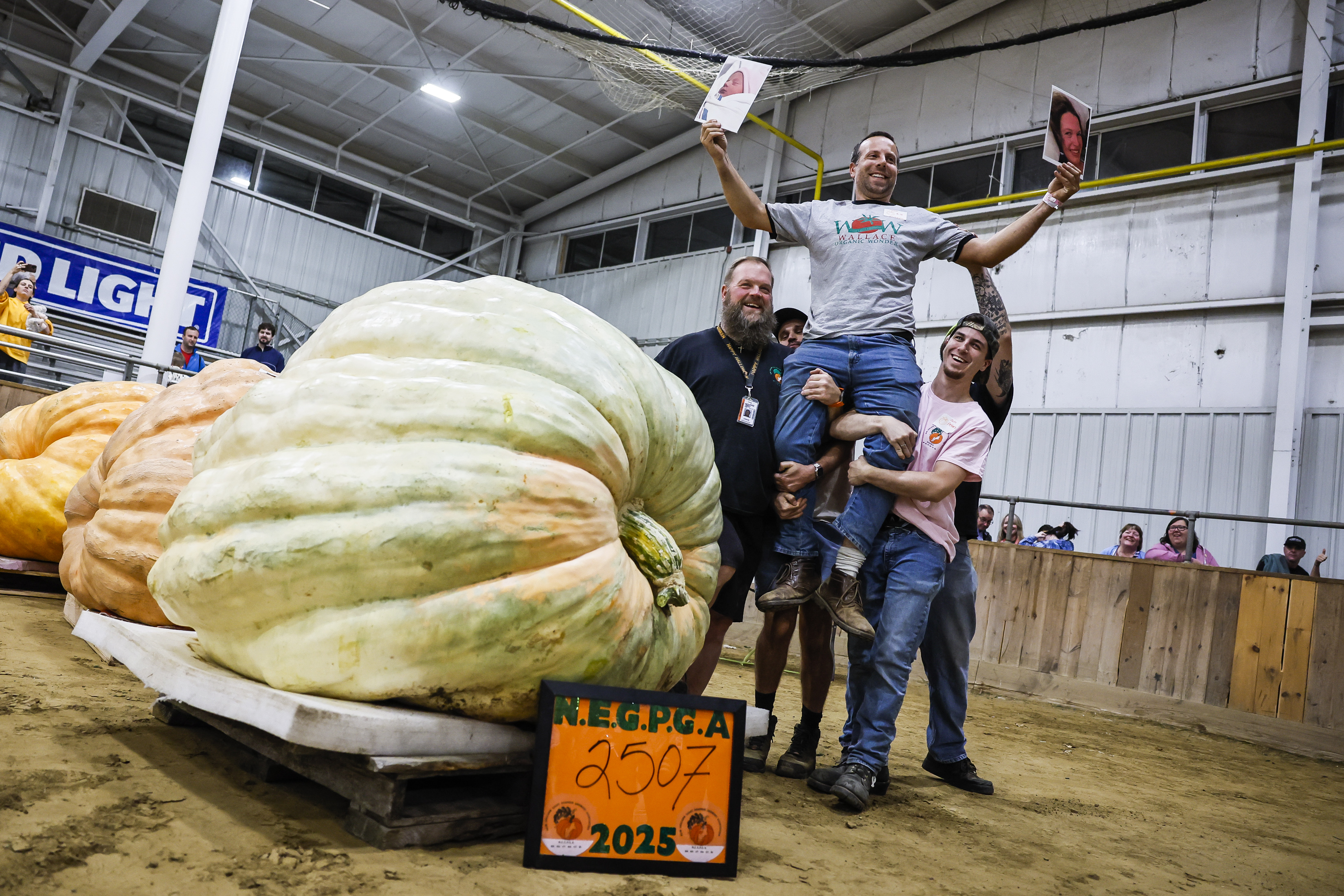 New champ! 2,507 pound pumpkin sets new record at Topsfield Fair