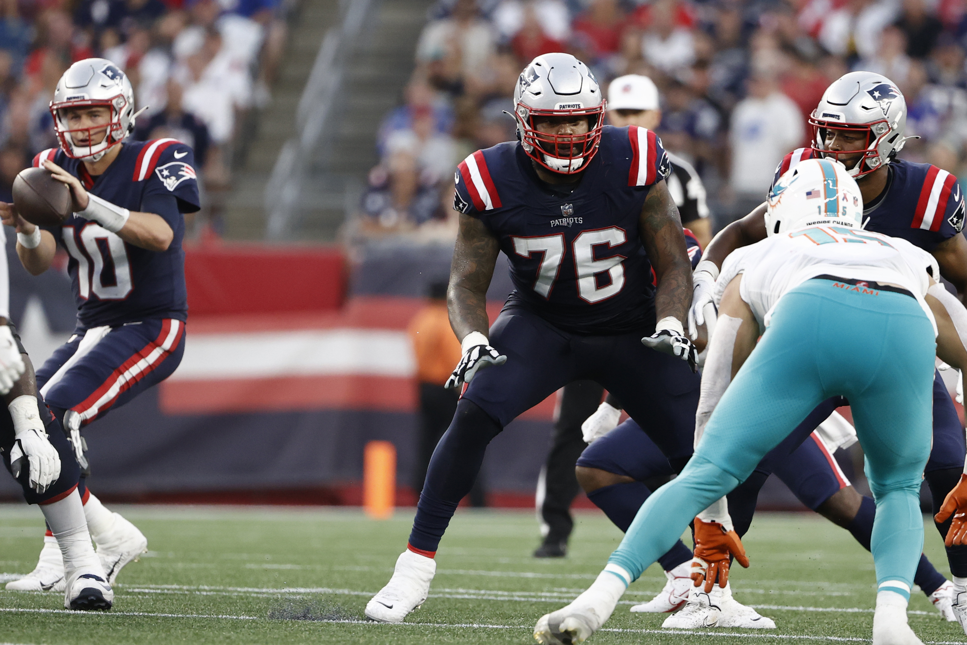 New England Patriots offensive tackle Isaiah Wynn (76) lines up