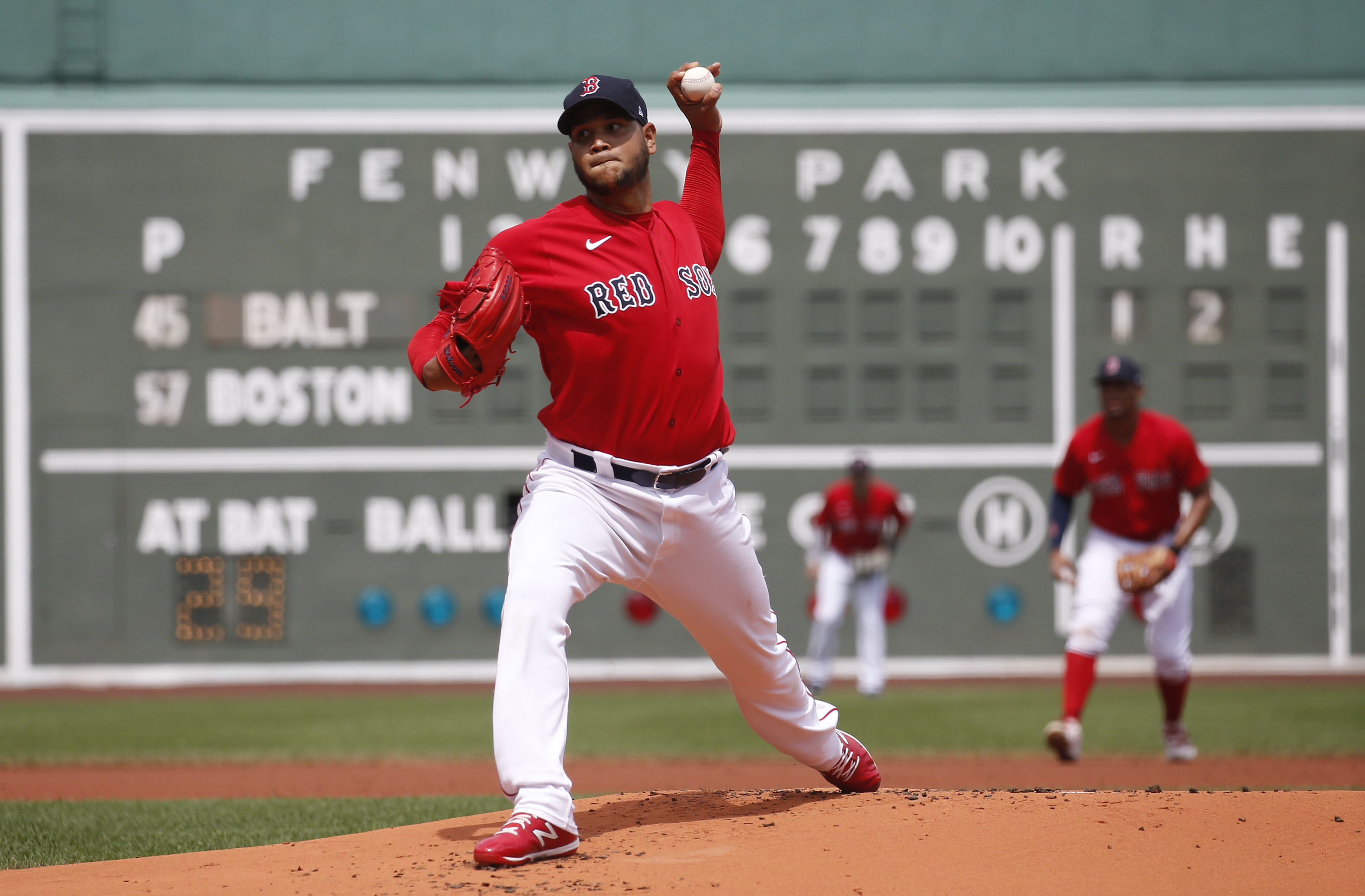 Adam Ottavino leaves Boston Red Sox's win over Orioles after getting hit in  shoulder with comebacker, has contusion 