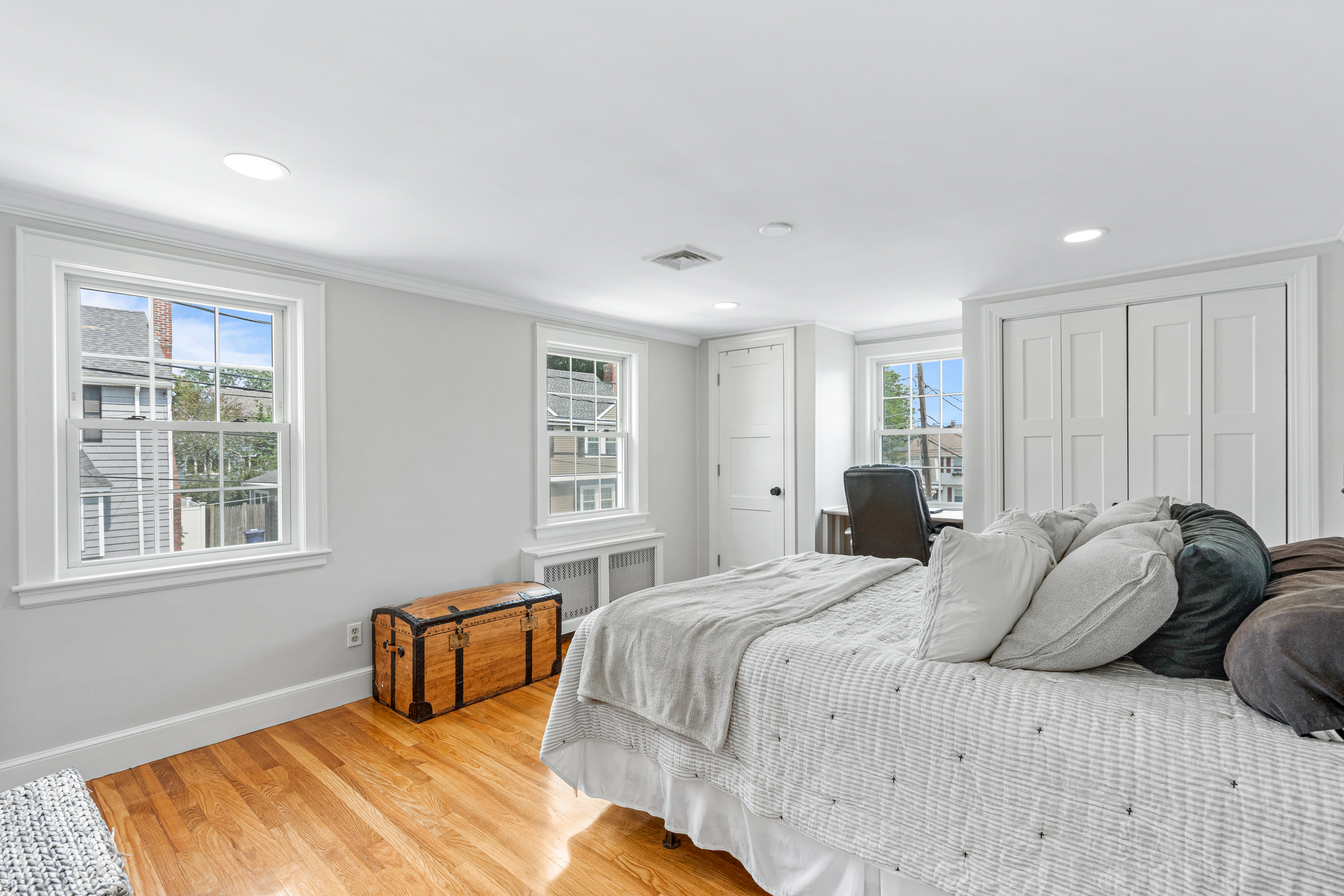 10-barna-road-boston-bedroom-1