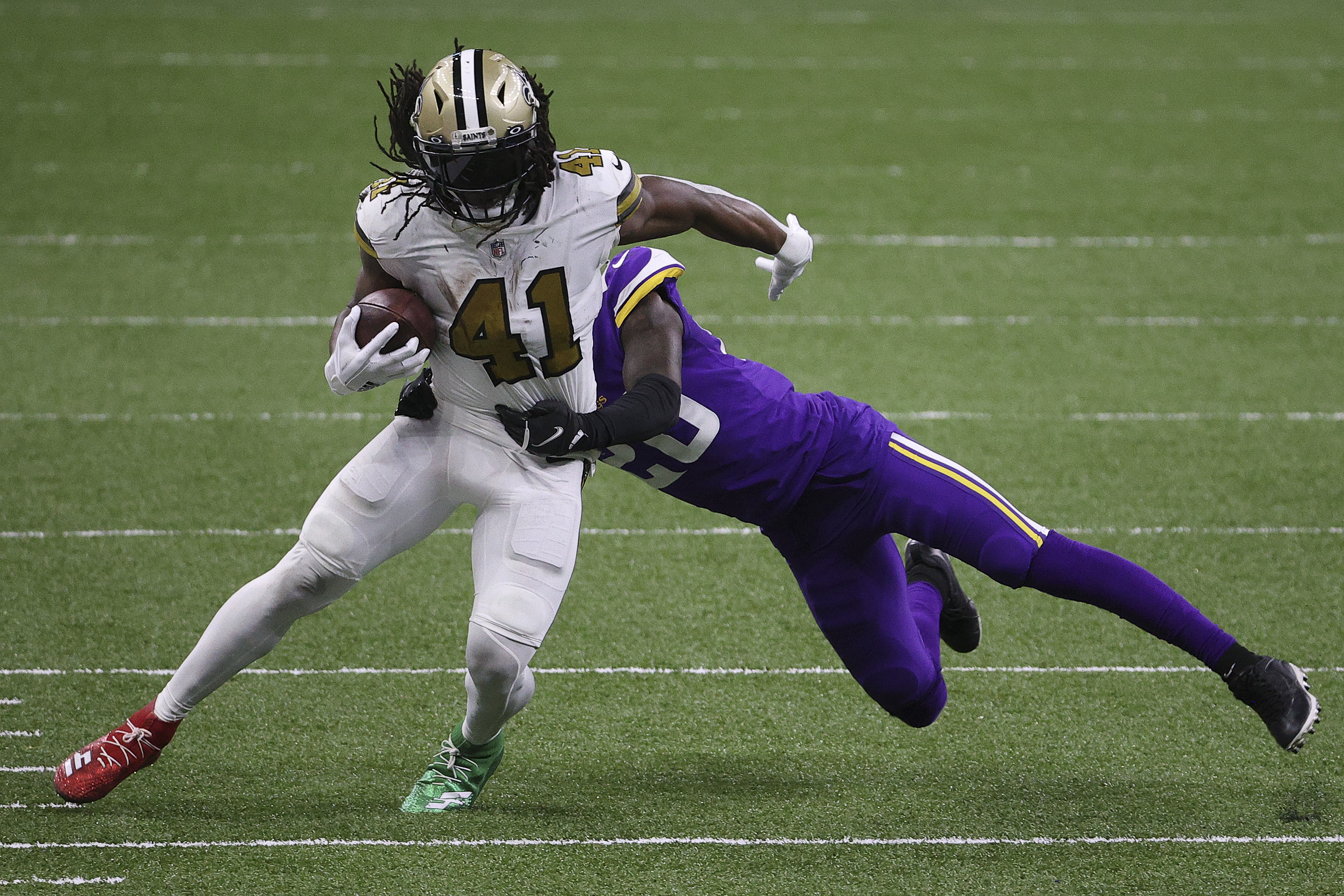 Is Alvin Kamara playing this week? (Latest update for Buccaneers