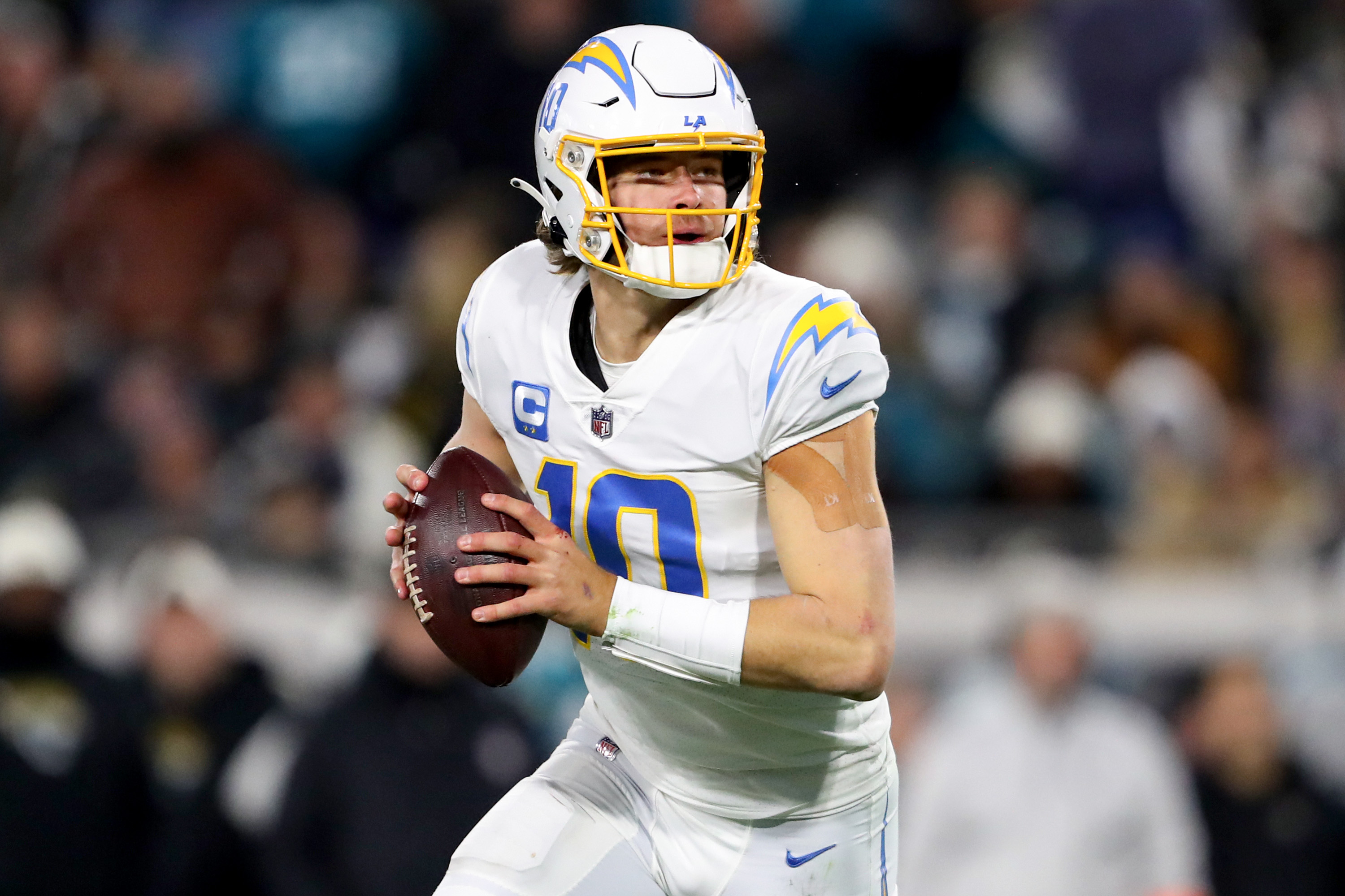 Under pressure: Chargers, Herbert look to minimize sacks - The San