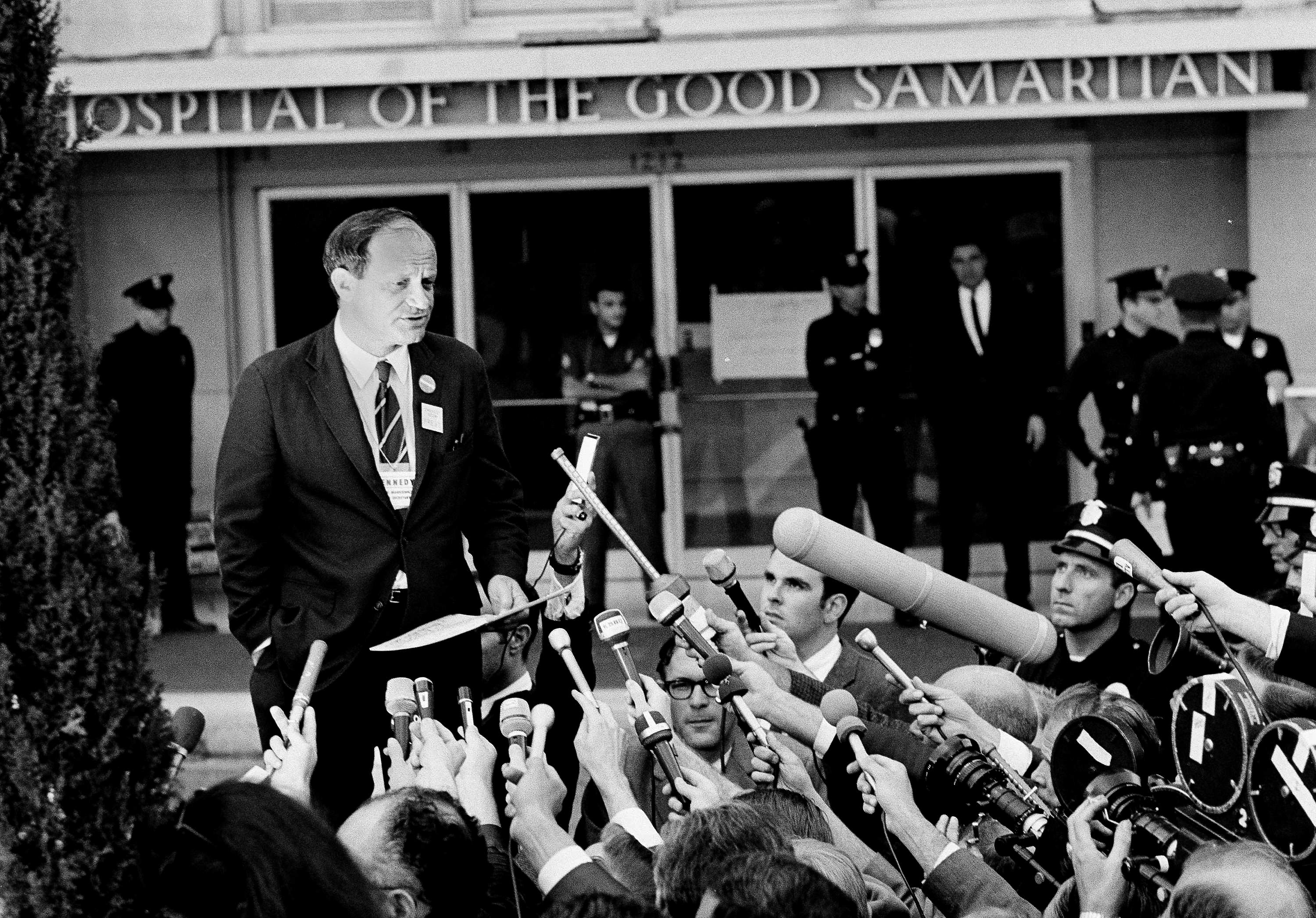 Frank Mankiewicz, son of Herman J. Mankiewicz, was Robert F. Kennedy's press secretary in 1968.