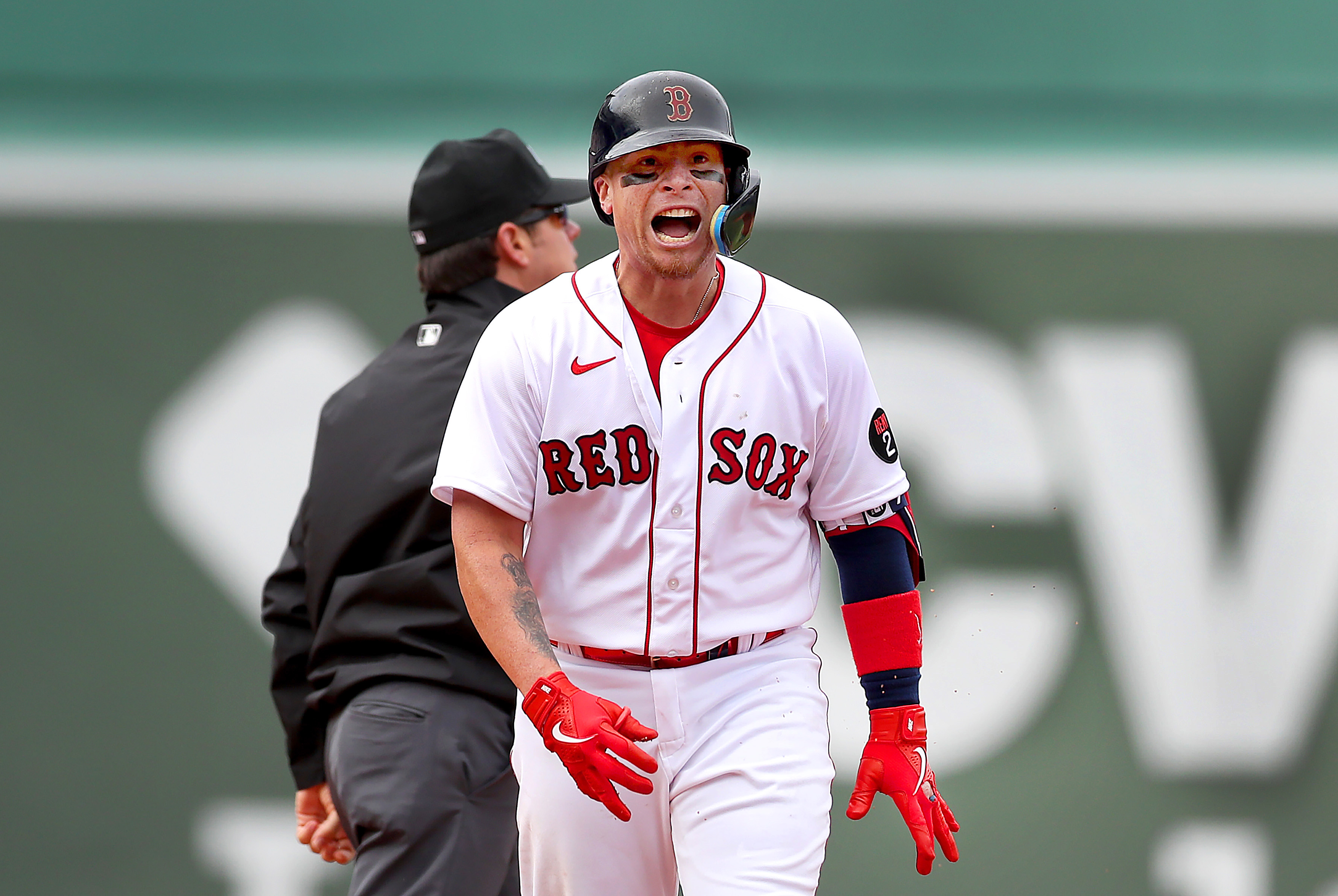 Ex-Red Sox Christian Vázquez catches second no-hitter in World
