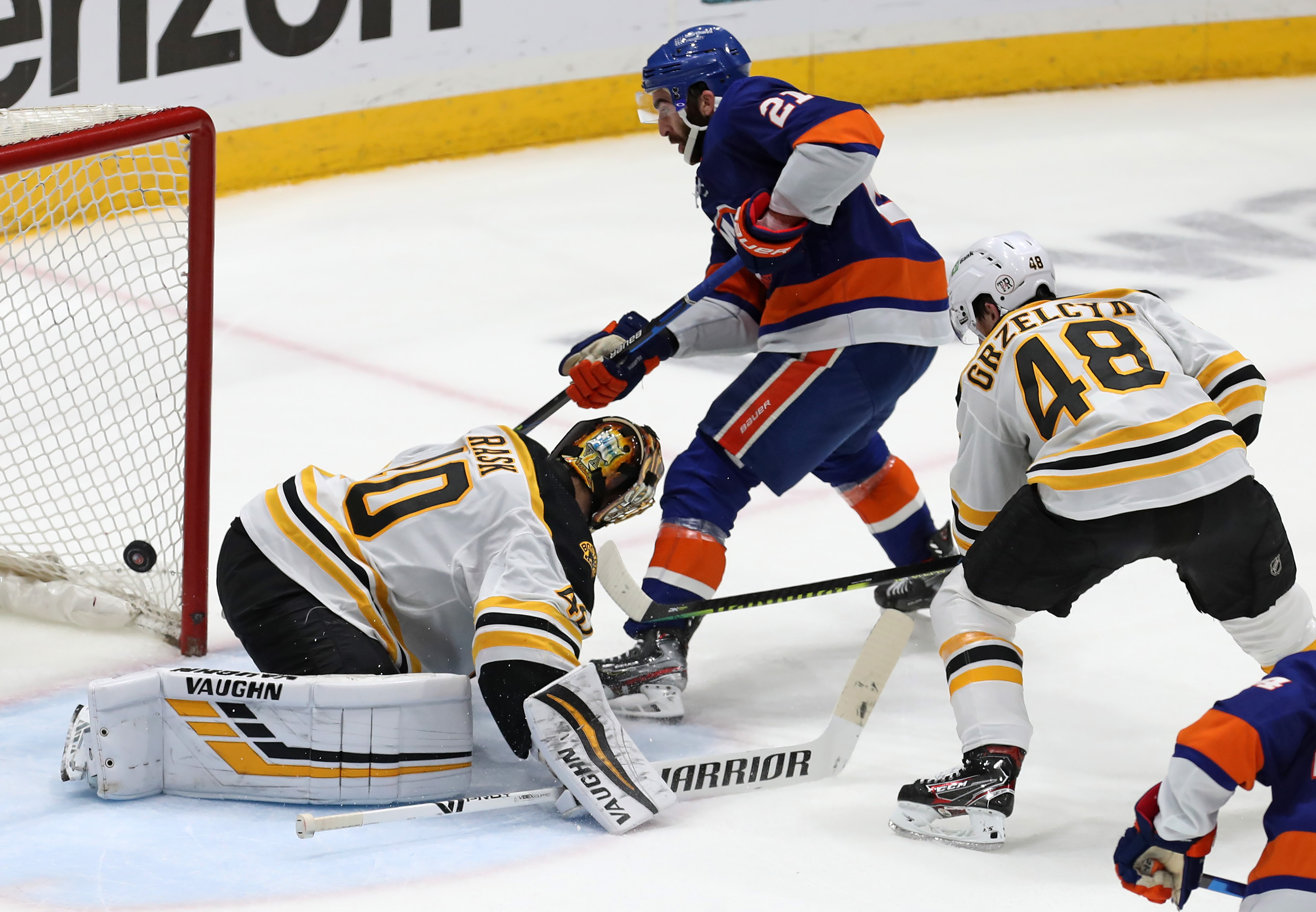 The Islanders' Kyle Palmieri beat Tuukka Rask in the second period.