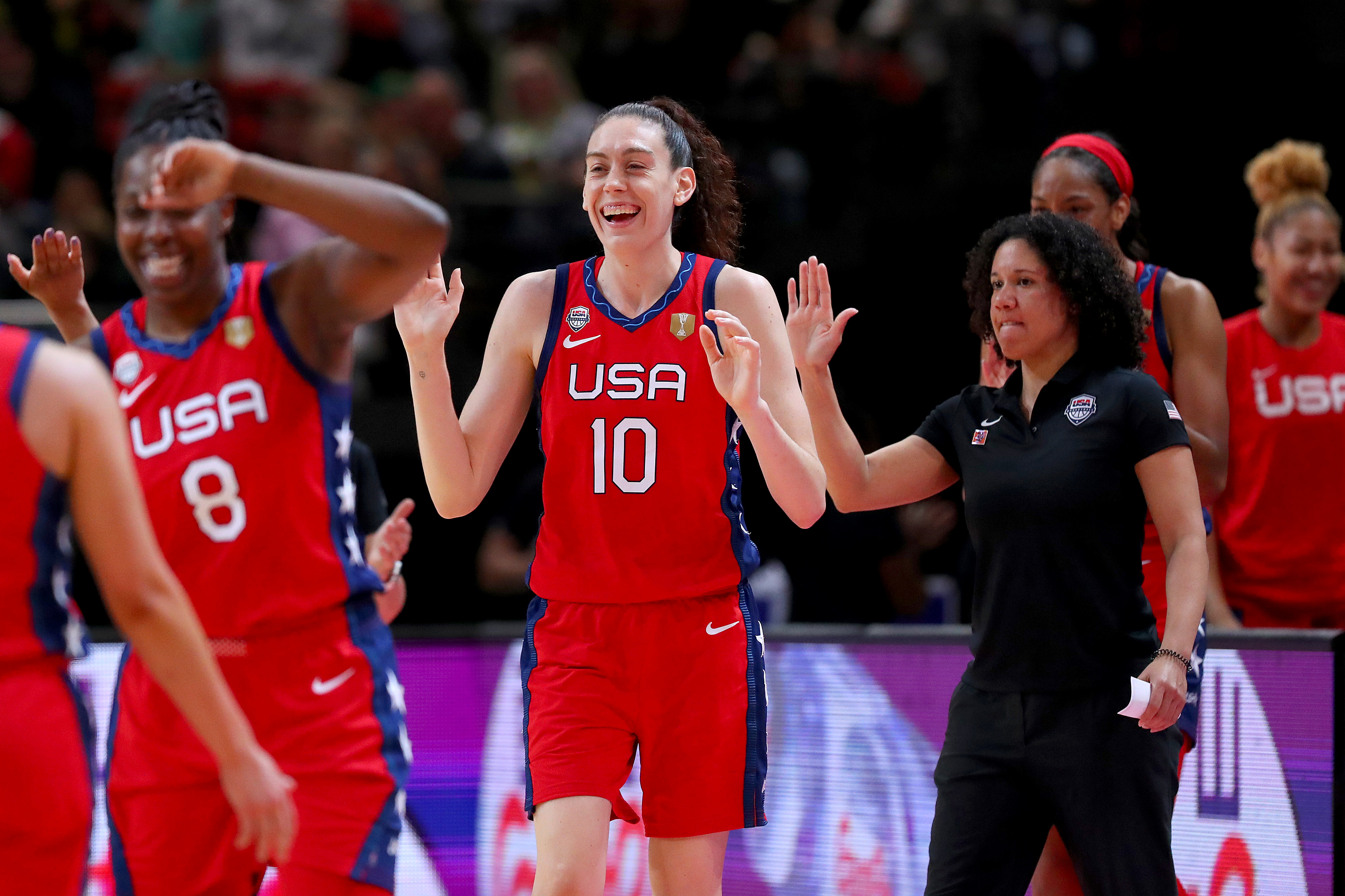 Dawn Staley leads USA Women's basketball to World Cup quarterfinals -  Garnet And Black Attack