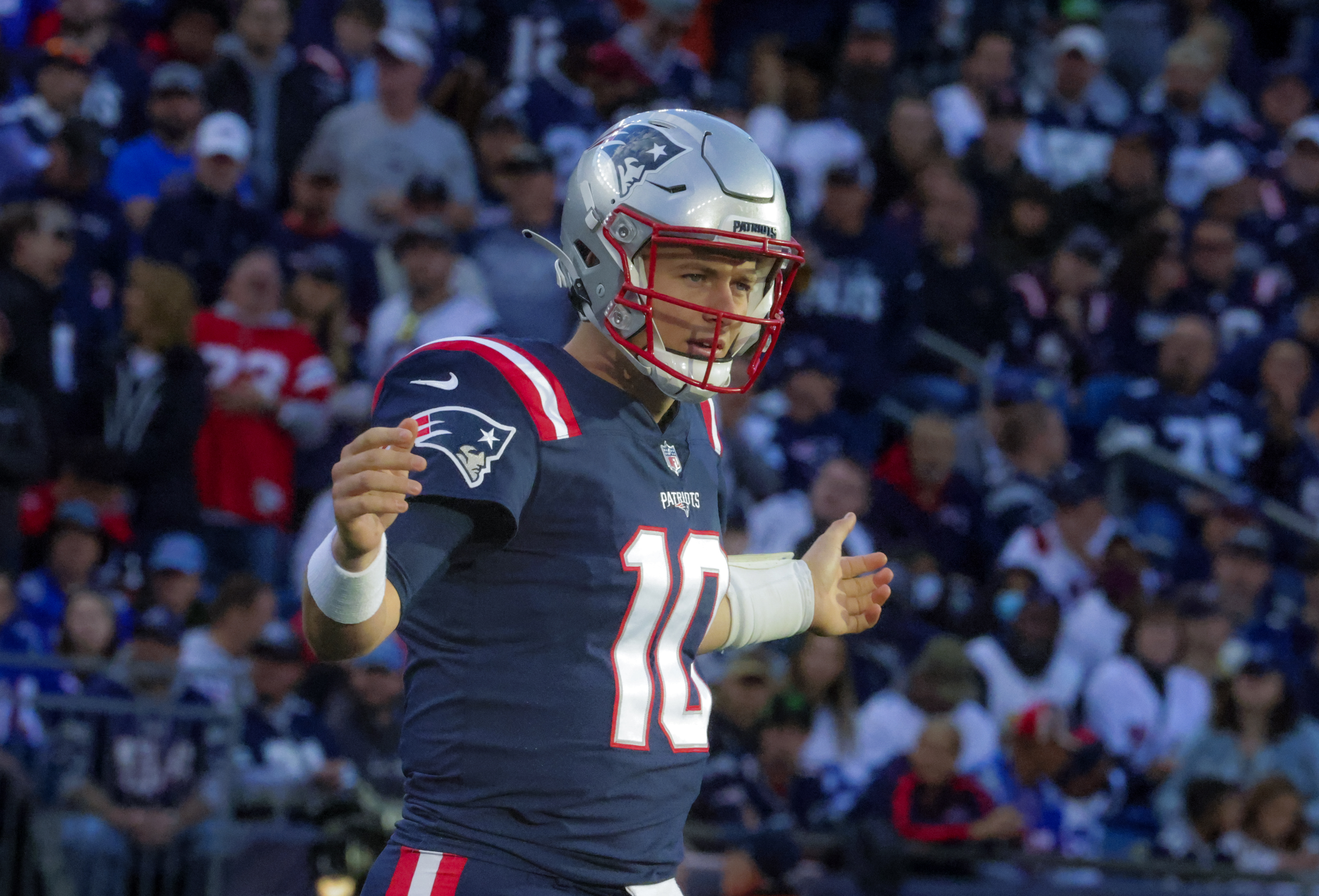 Mac Jones threw a pair of touchdowns last Sunday against the Cowboys.