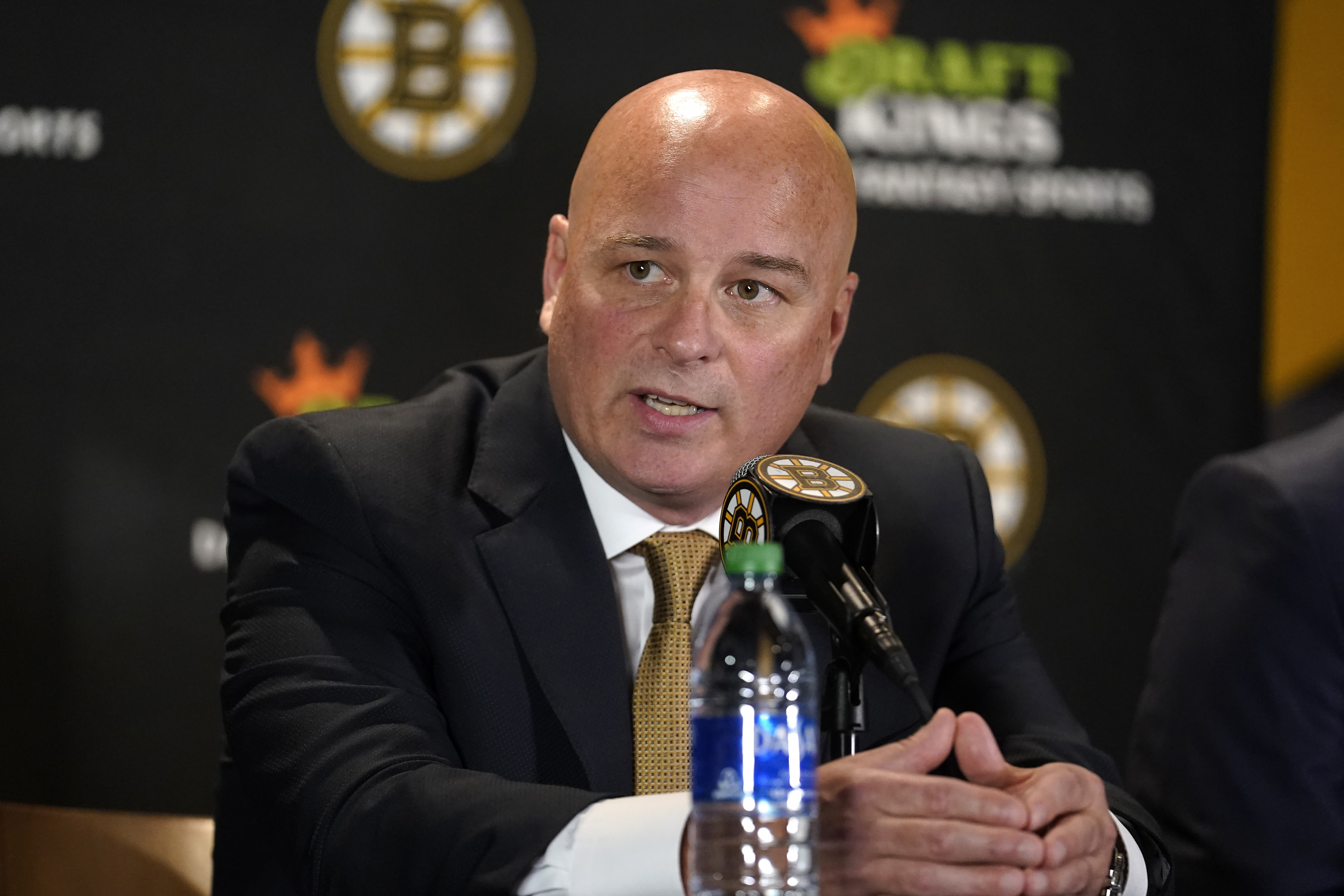 Bruins' Jim Montgomery Gives Insight Into Pavel Zacha's Role
