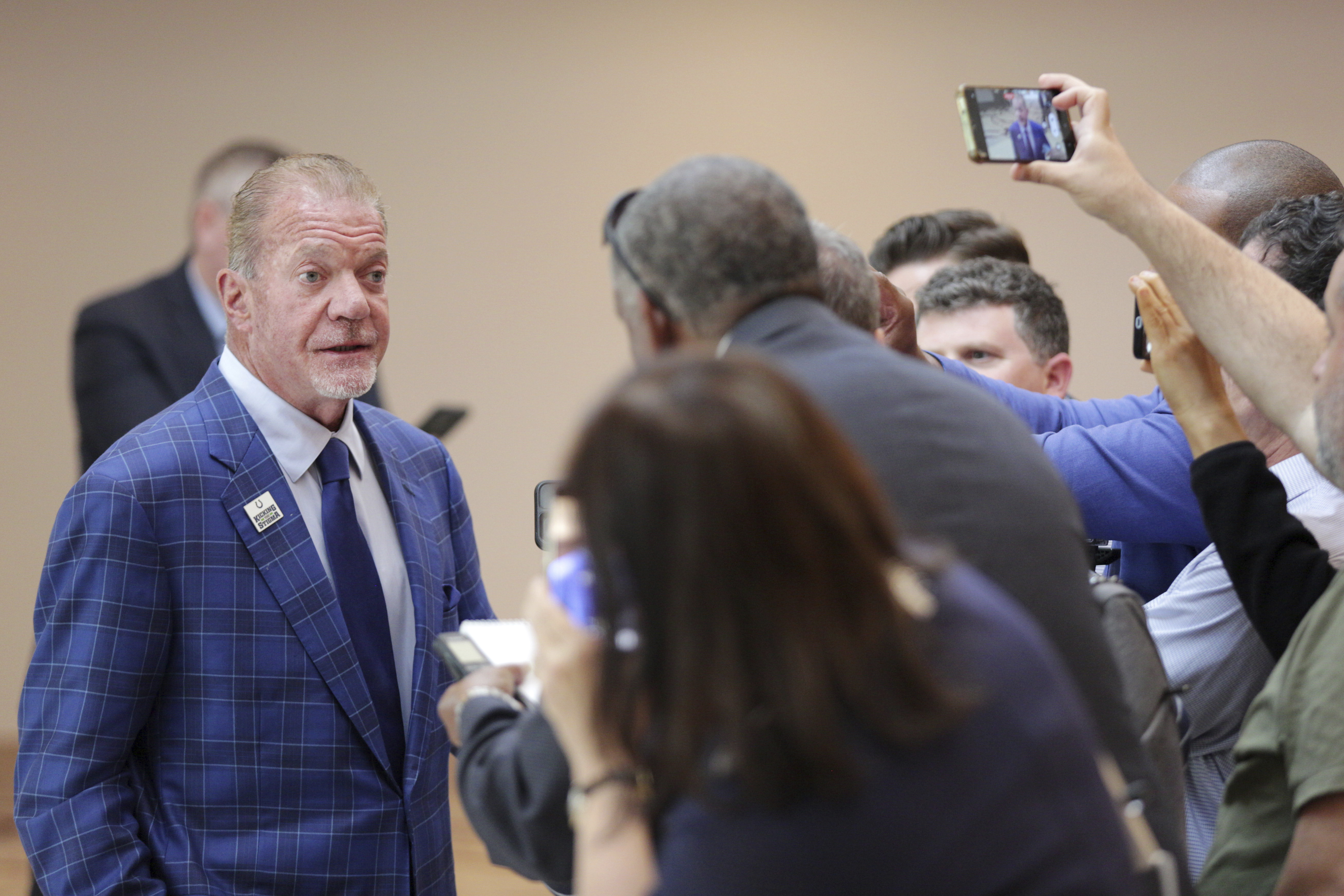 Jim Irsay to mix rock 'n' roll with Patriots-Colts nostalgia in