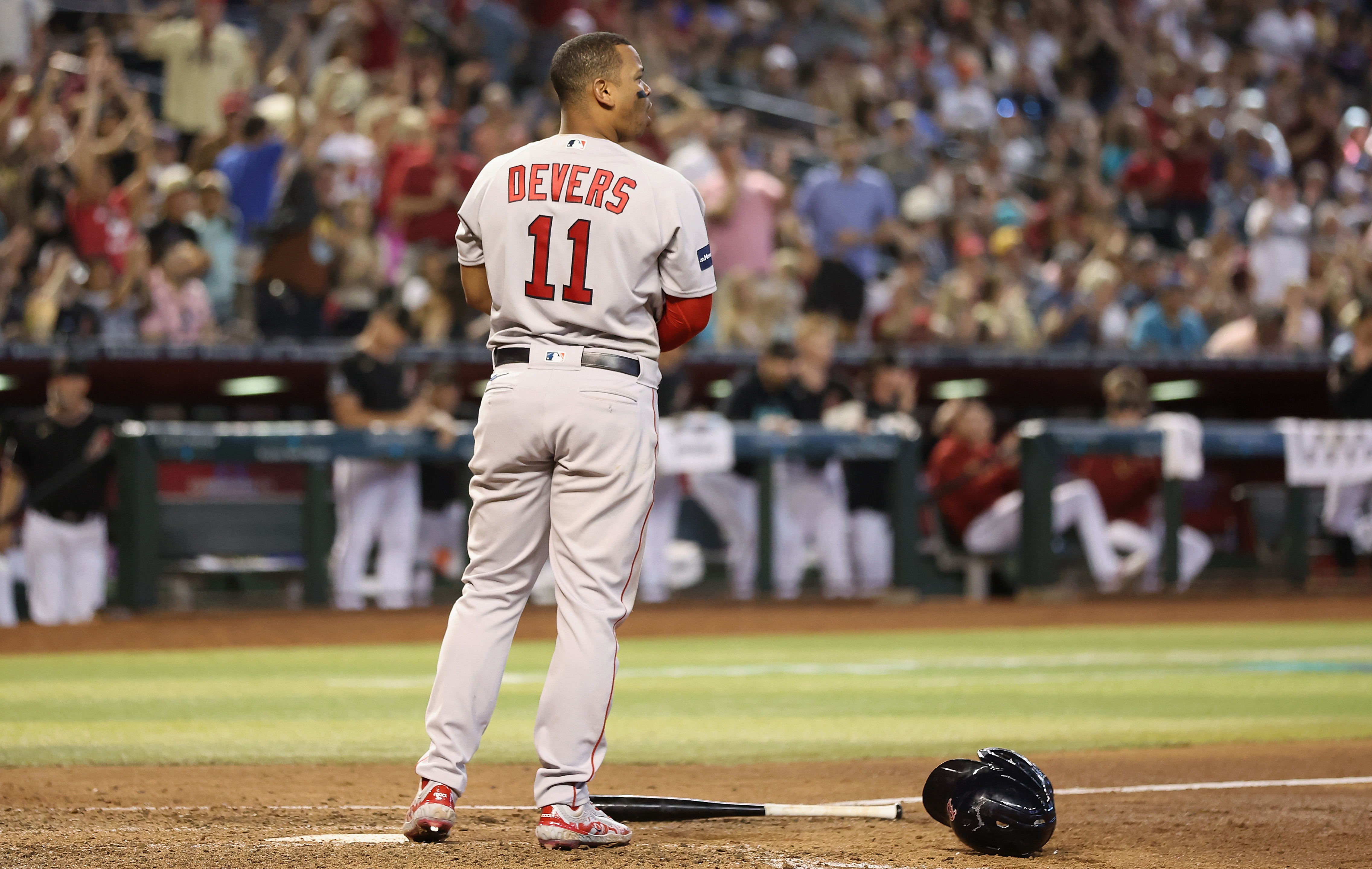 Red Sox's Tanner Houck needs stitches after taking liner to face