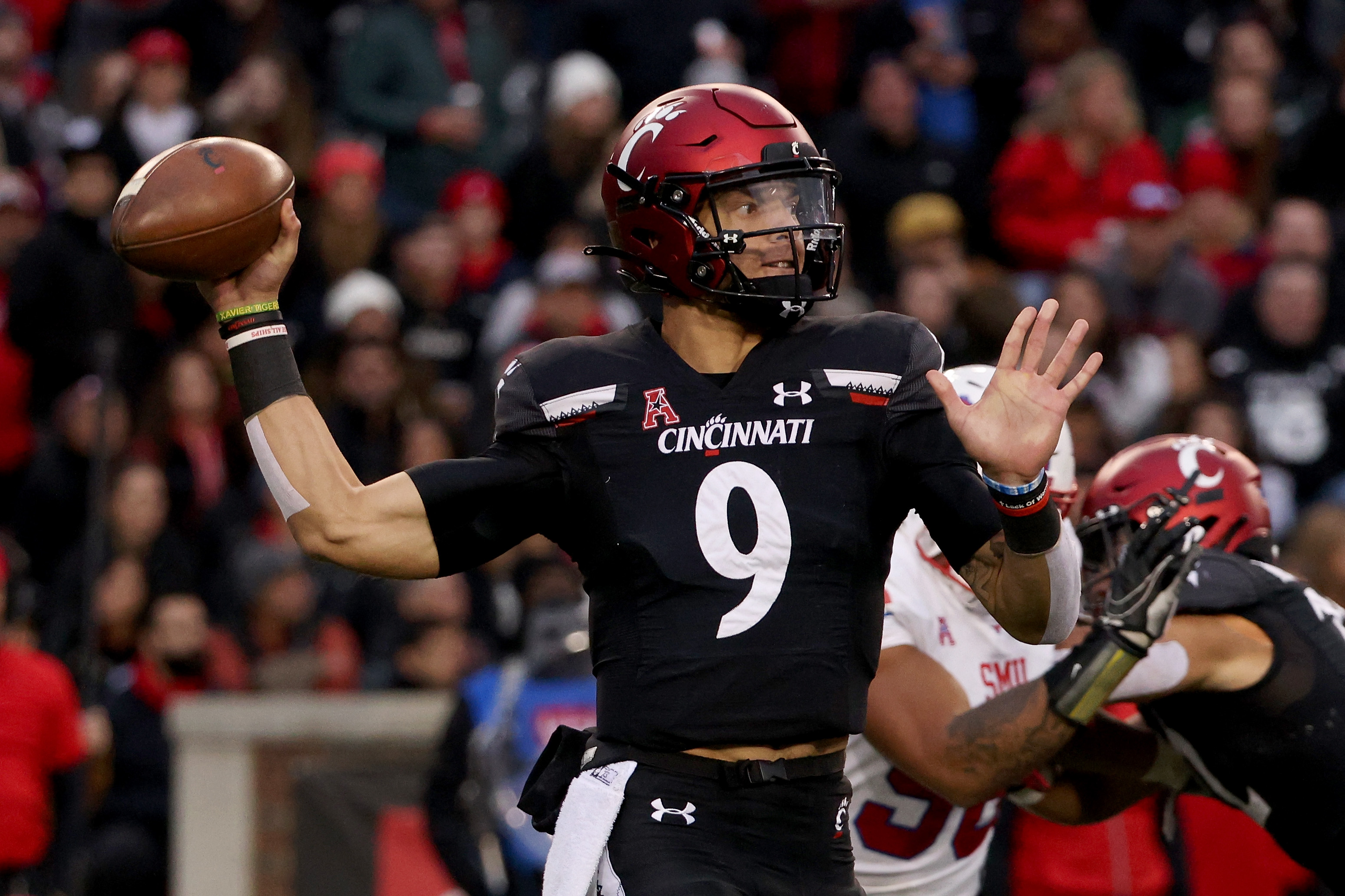 Cincinnati Bearcats Football Season in Review: Desmond Ridder - Down The  Drive