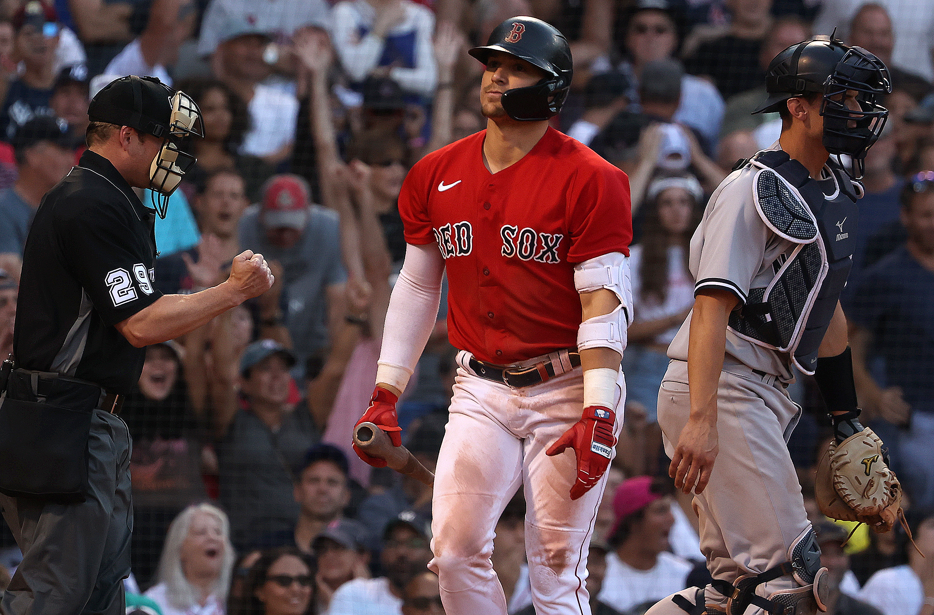 Rougned Odor, Yankees rally in 8th, end Red Sox's 4-game win streak