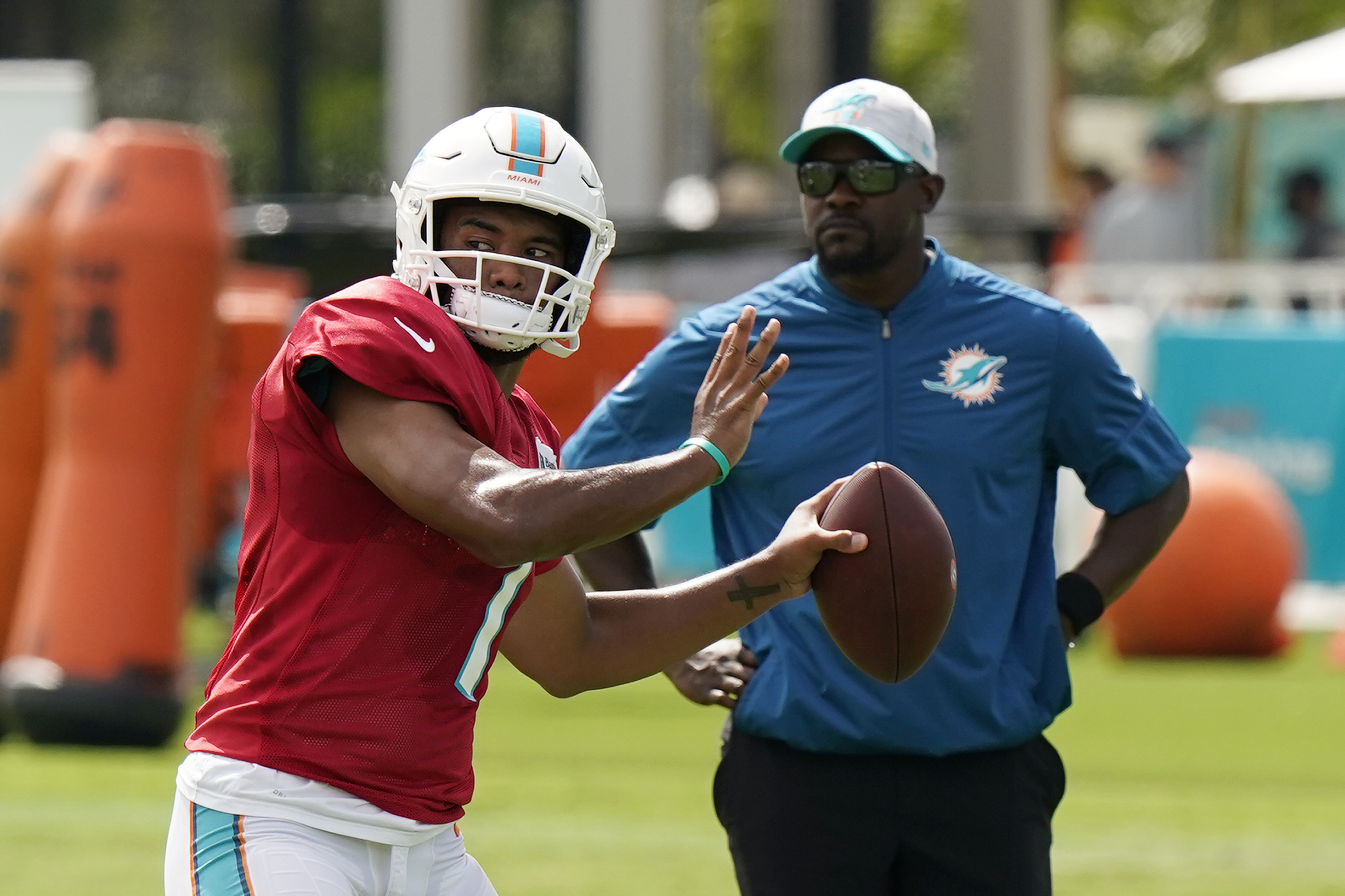 Dolphins' Tua Tagovailoa benched for Ryan Fitzpatrick in 20-13 loss to  Broncos