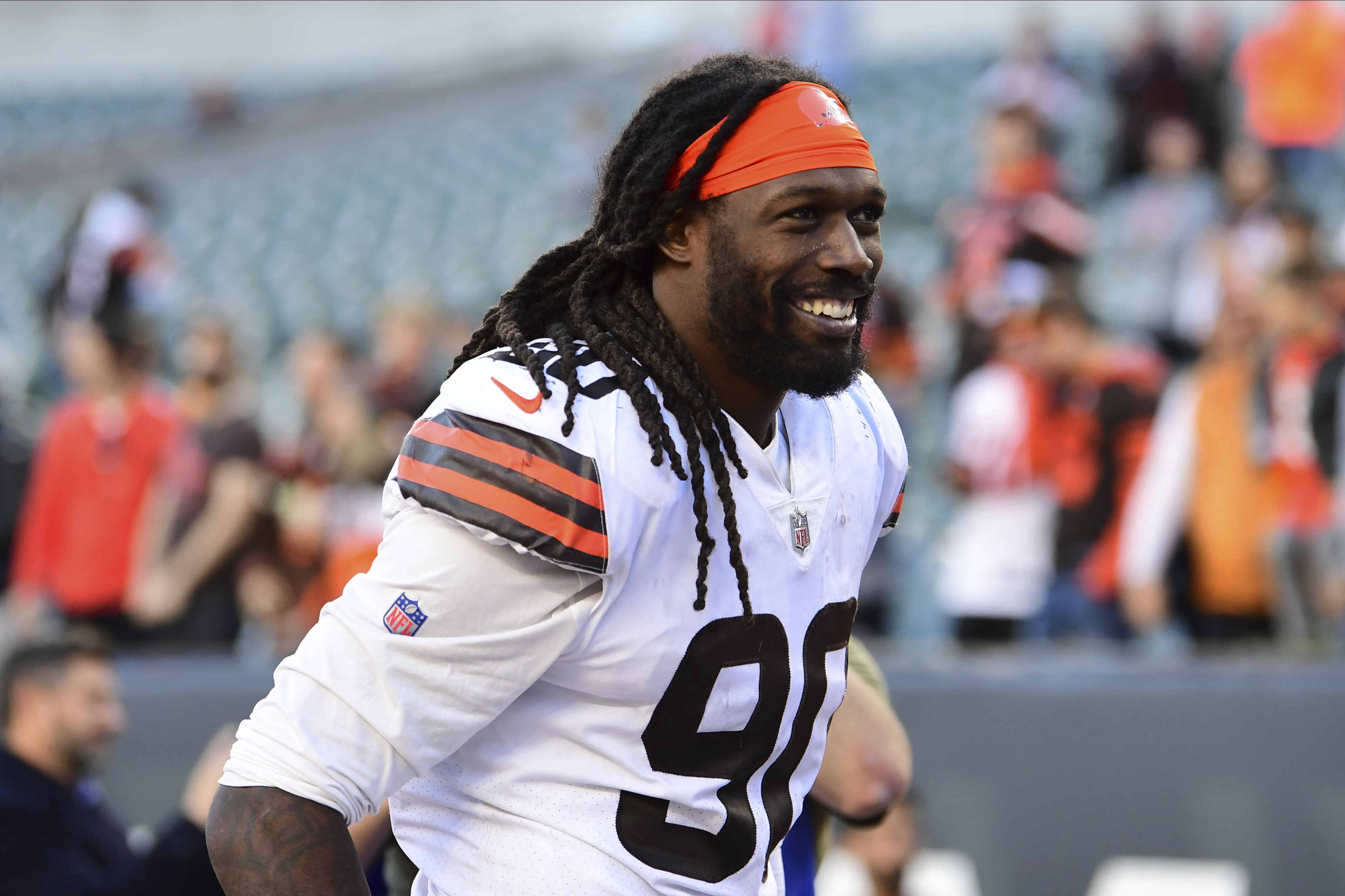 Watson on field with Cleveland Browns as legal storm swirls around