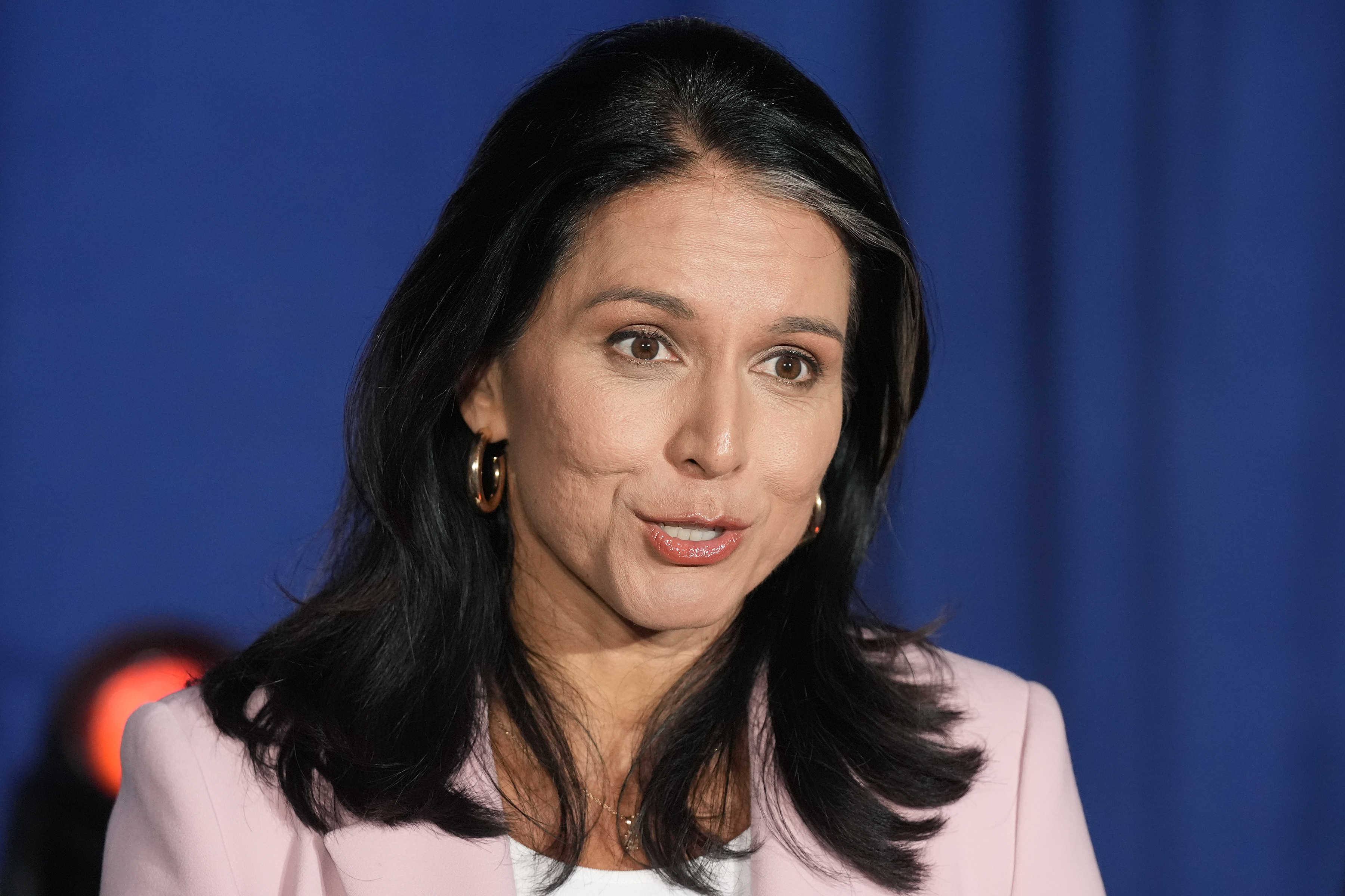 Former officials urge closed-door Senate hearings on Tulsi Gabbard