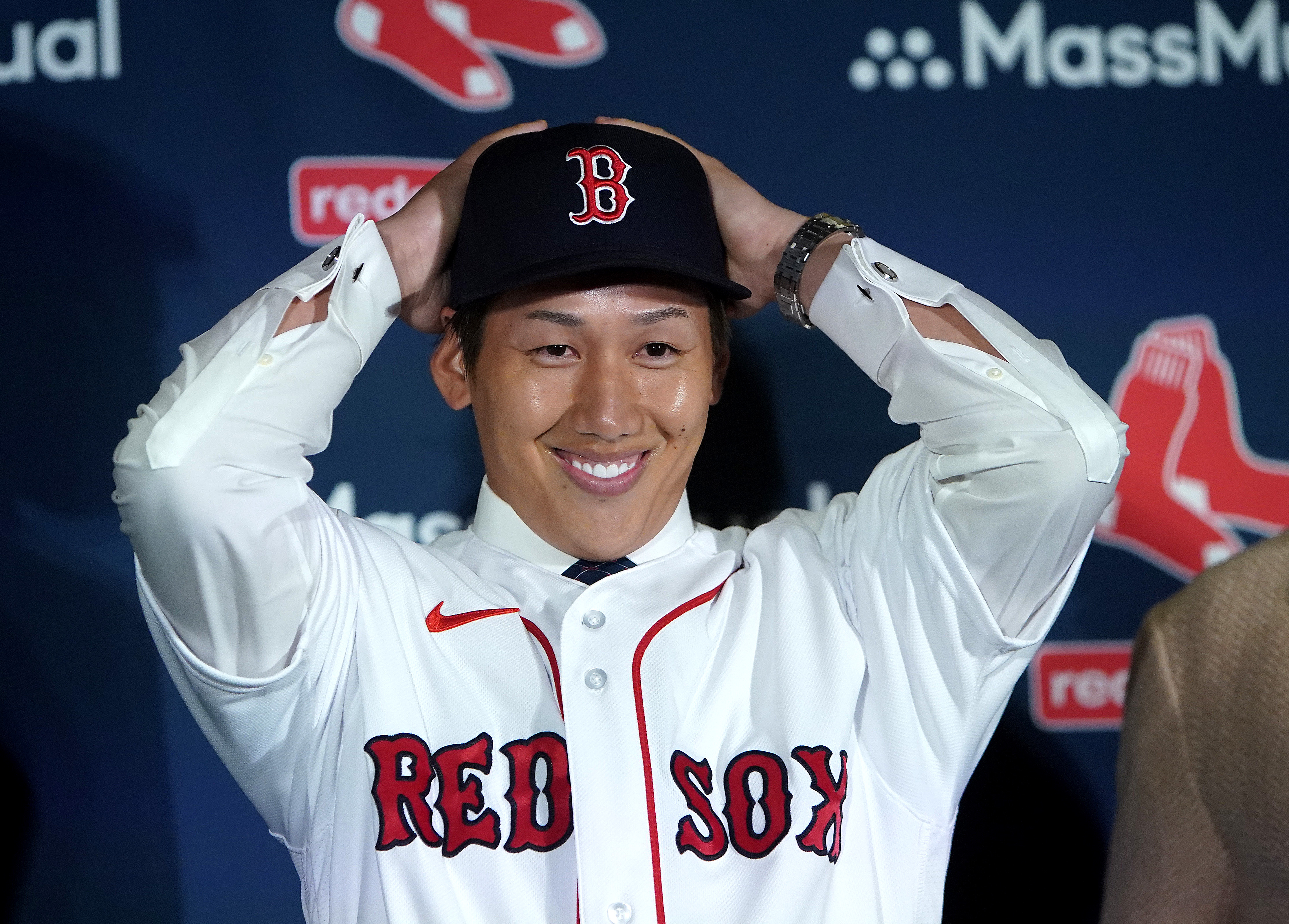 Red Sox introduce new outfielder Masataka Yoshida - CBS Boston