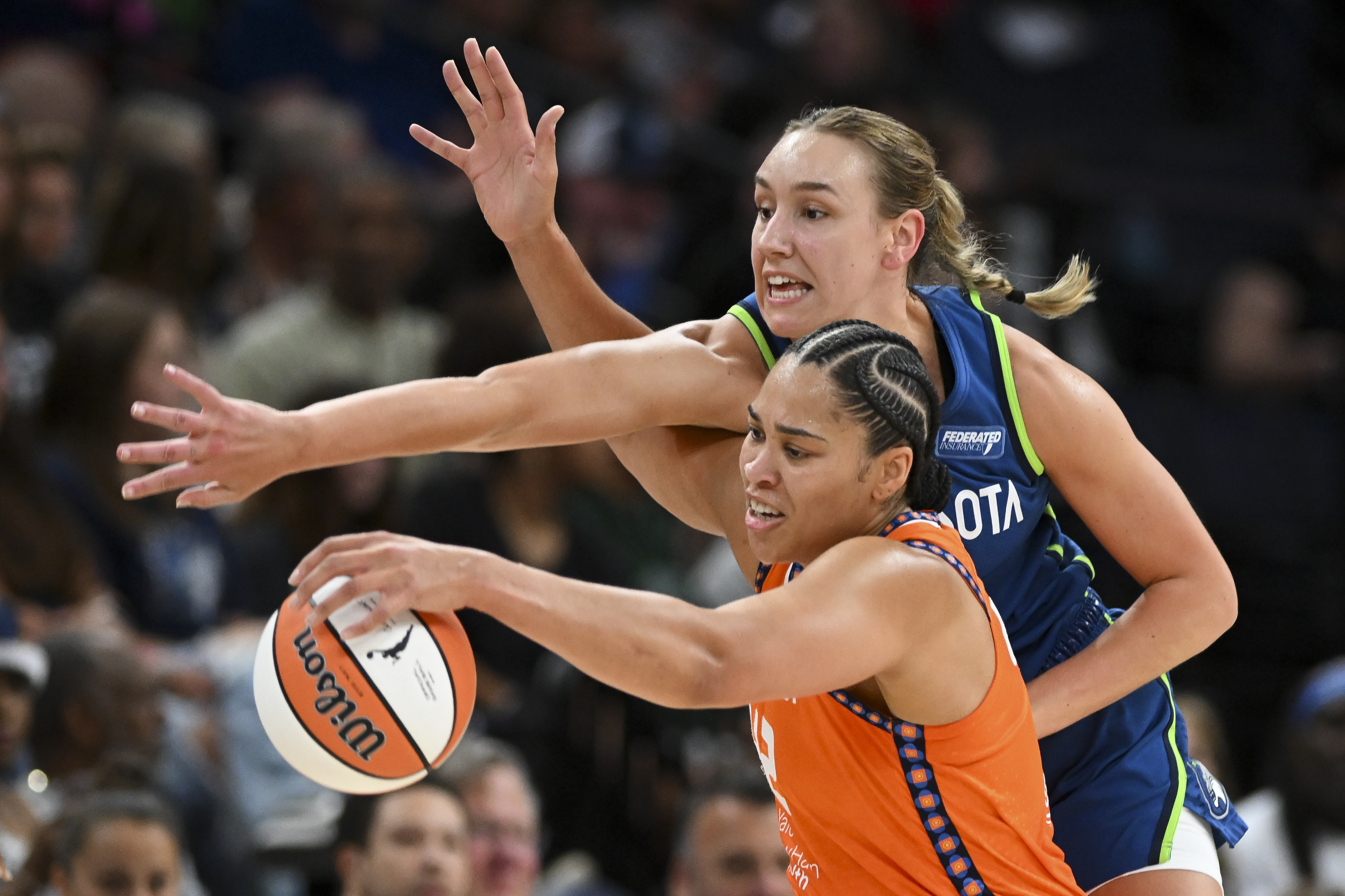 DeWanna Bonner scores 24 as Sun rally past Lynx in Minnesota