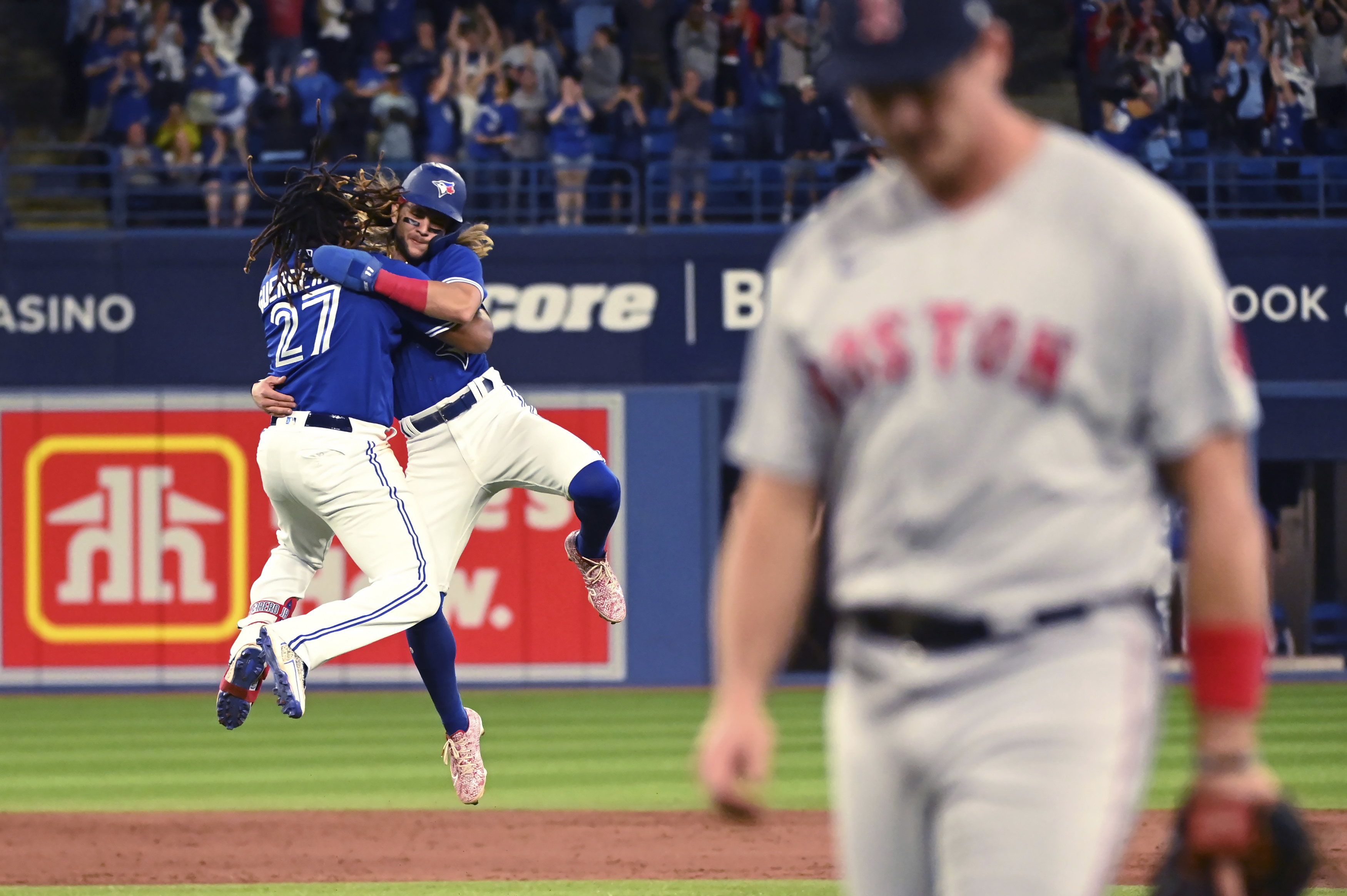 Blue Jays, Red Sox to Honour Canada on Uniforms Today