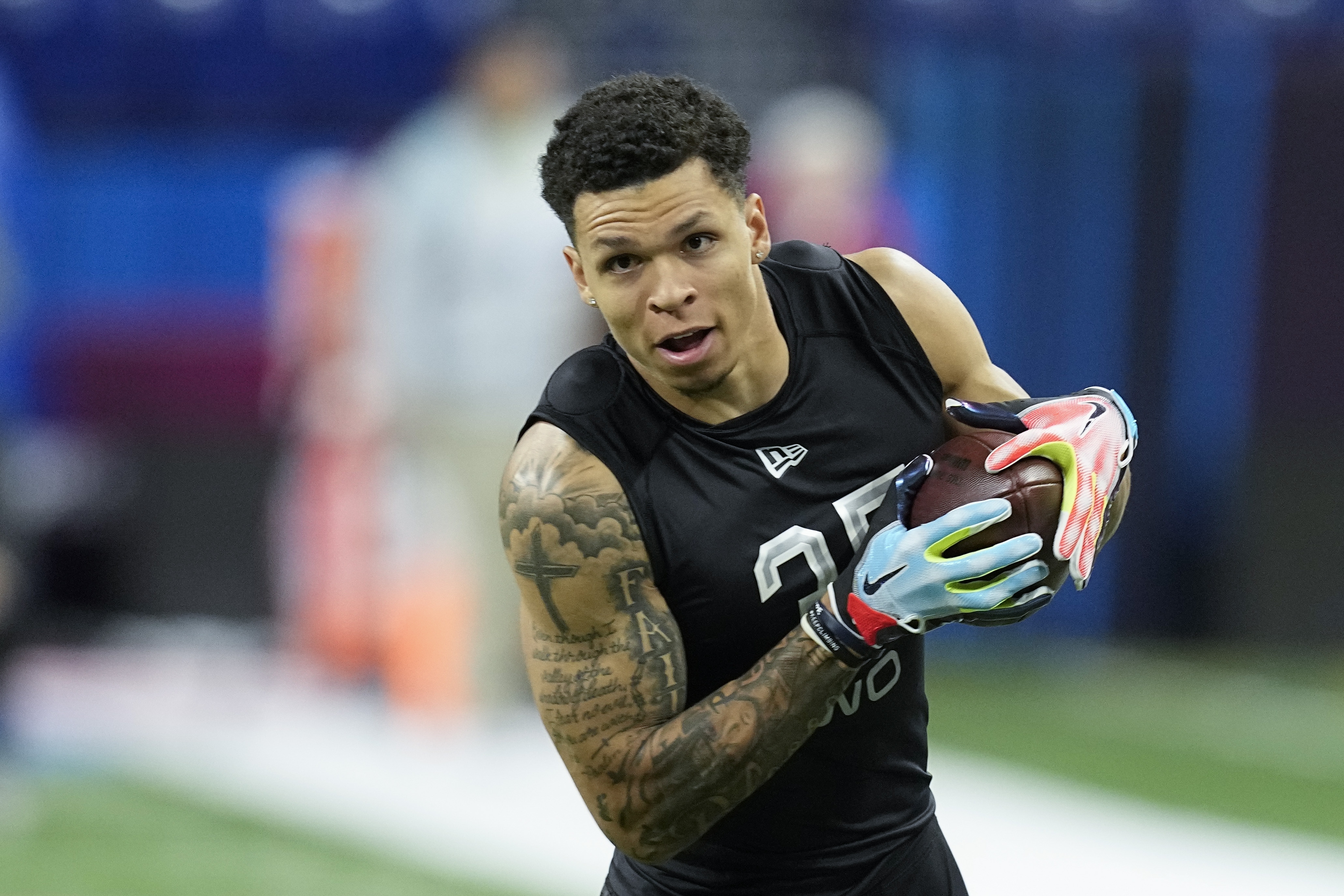 Pair of receiver trades steals spotlight at NFL Draft 2022